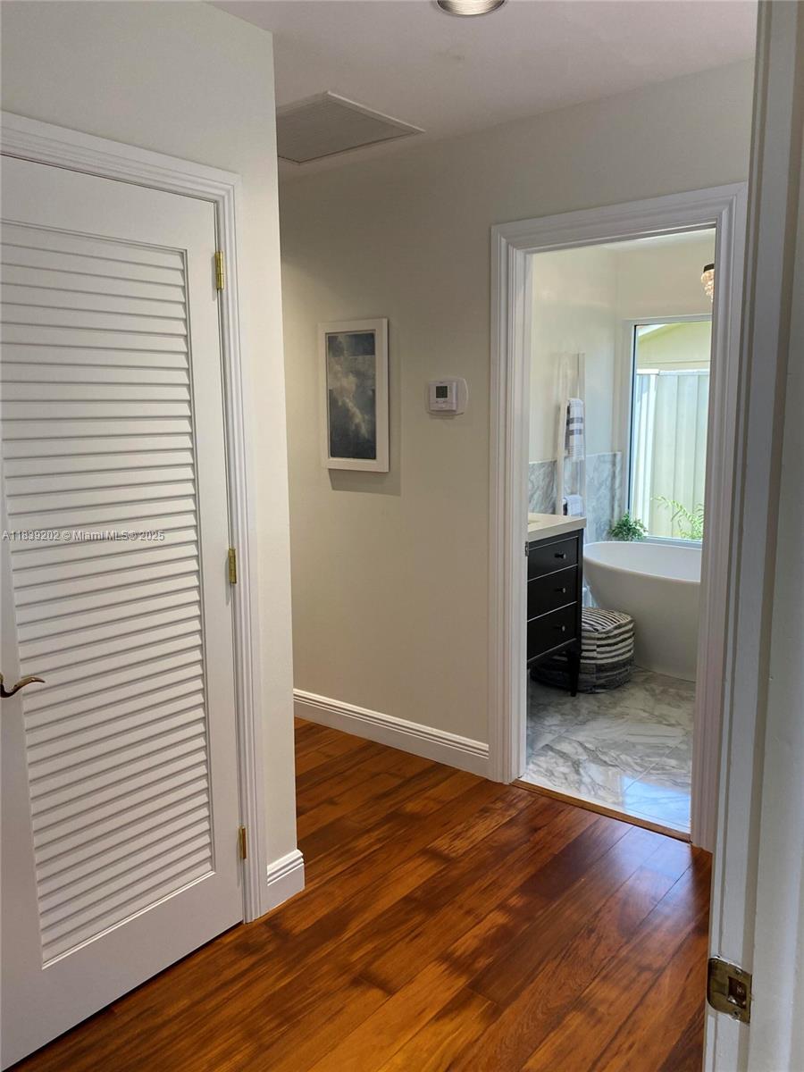 THOUSAND PINES - Residential