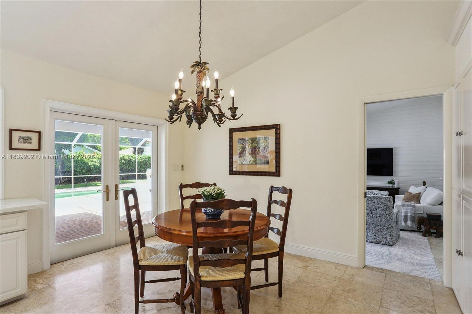 THOUSAND PINES - Residential