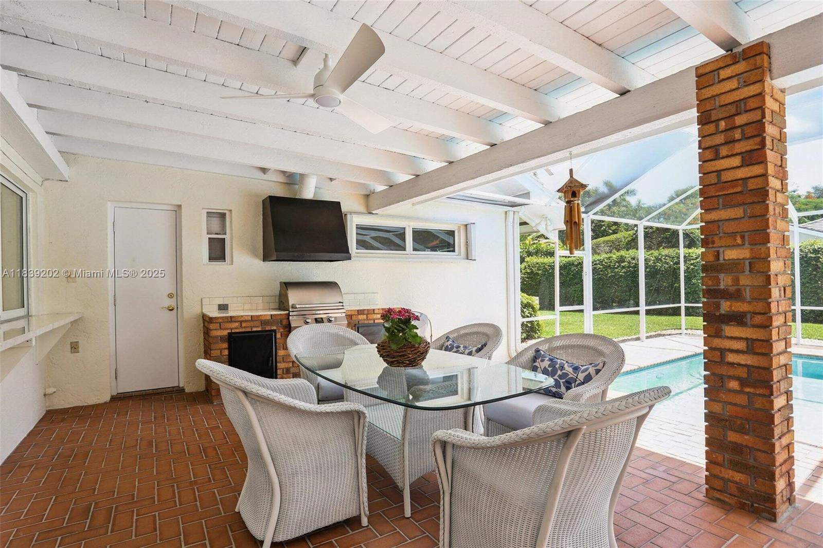 THOUSAND PINES - Residential