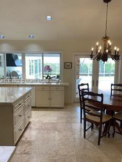 THOUSAND PINES - Residential