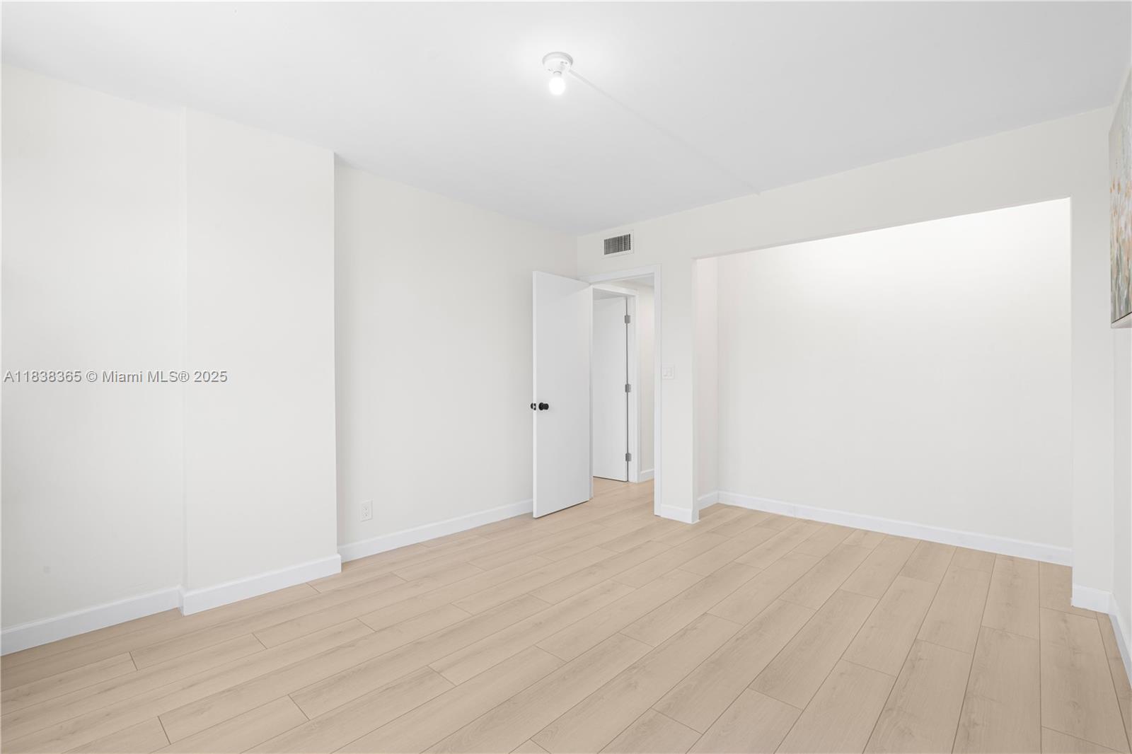 HILLCREST NO 21 CONDO - Residential