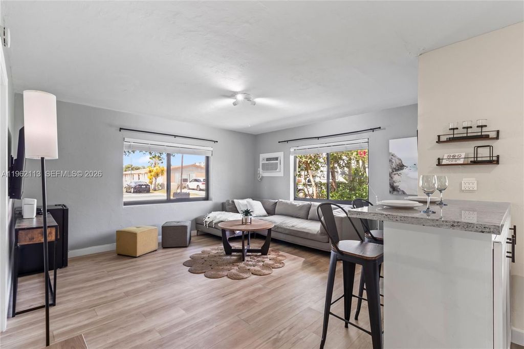 Photo of 715 NE 6th St #1, Hallandale Beach, FL 33009 (MLS # A11962113)