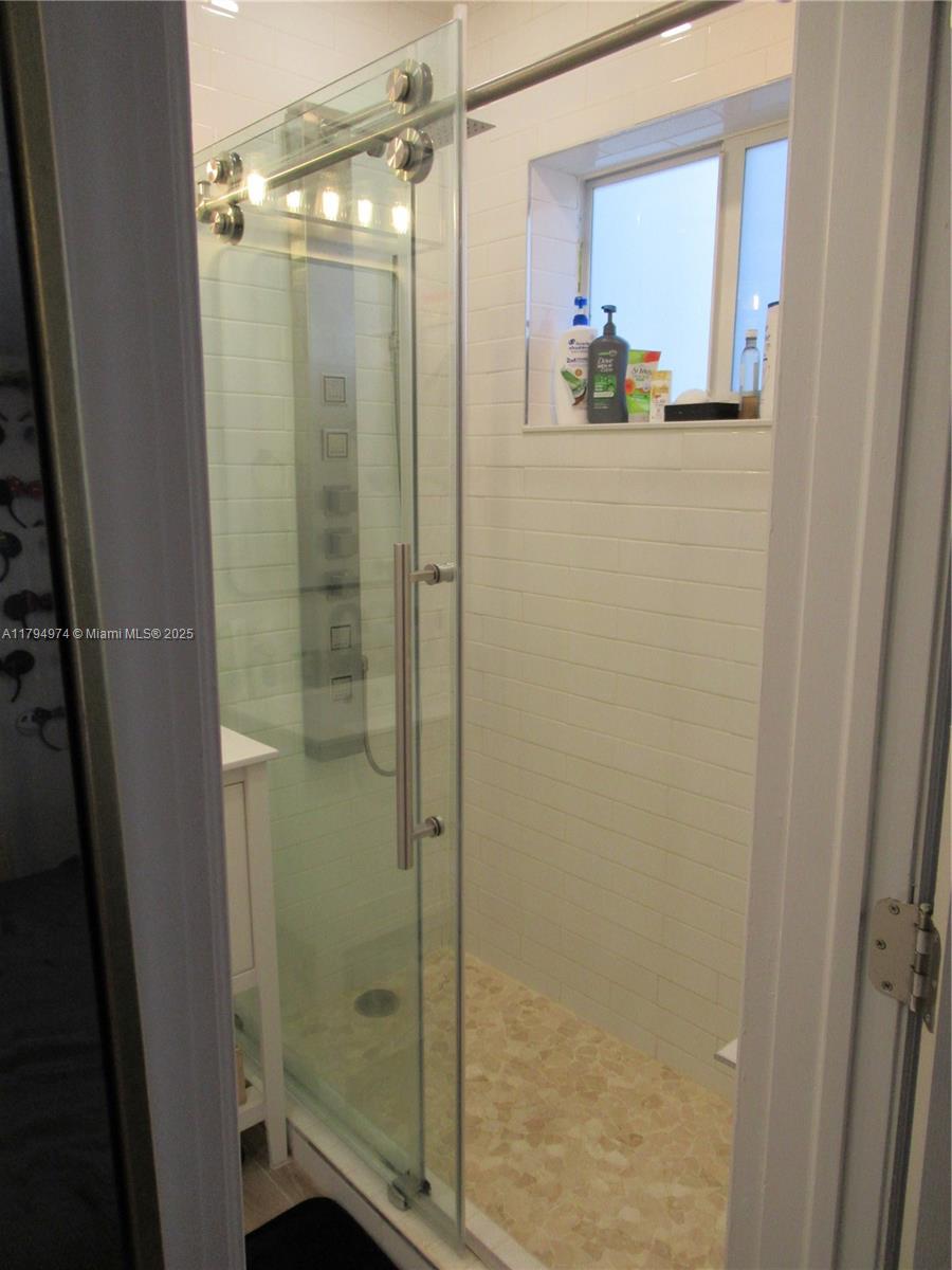 JILL-ANN HOMES - Residential