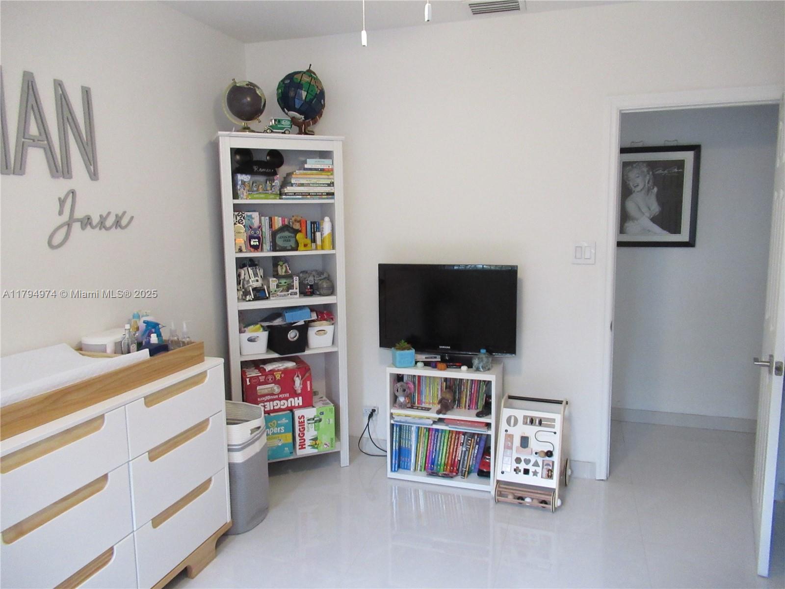 JILL-ANN HOMES - Residential