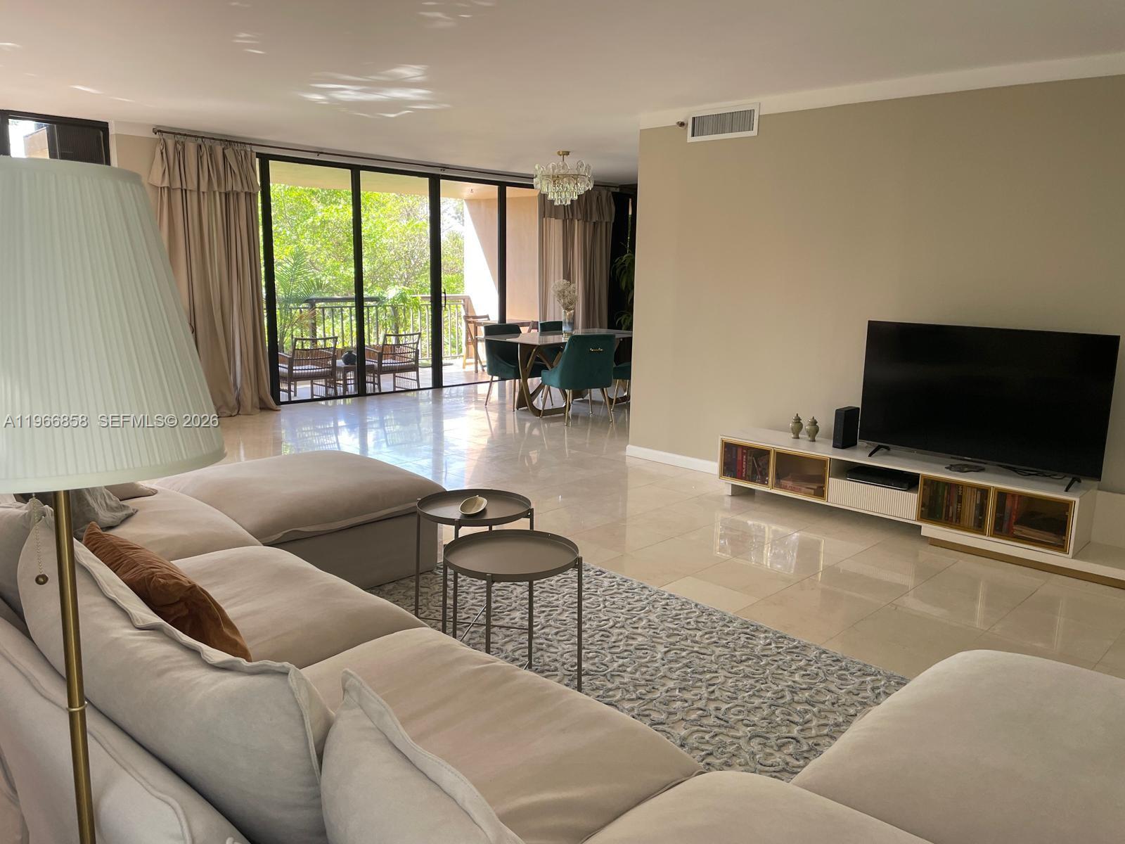 10175 Collins Ave 208