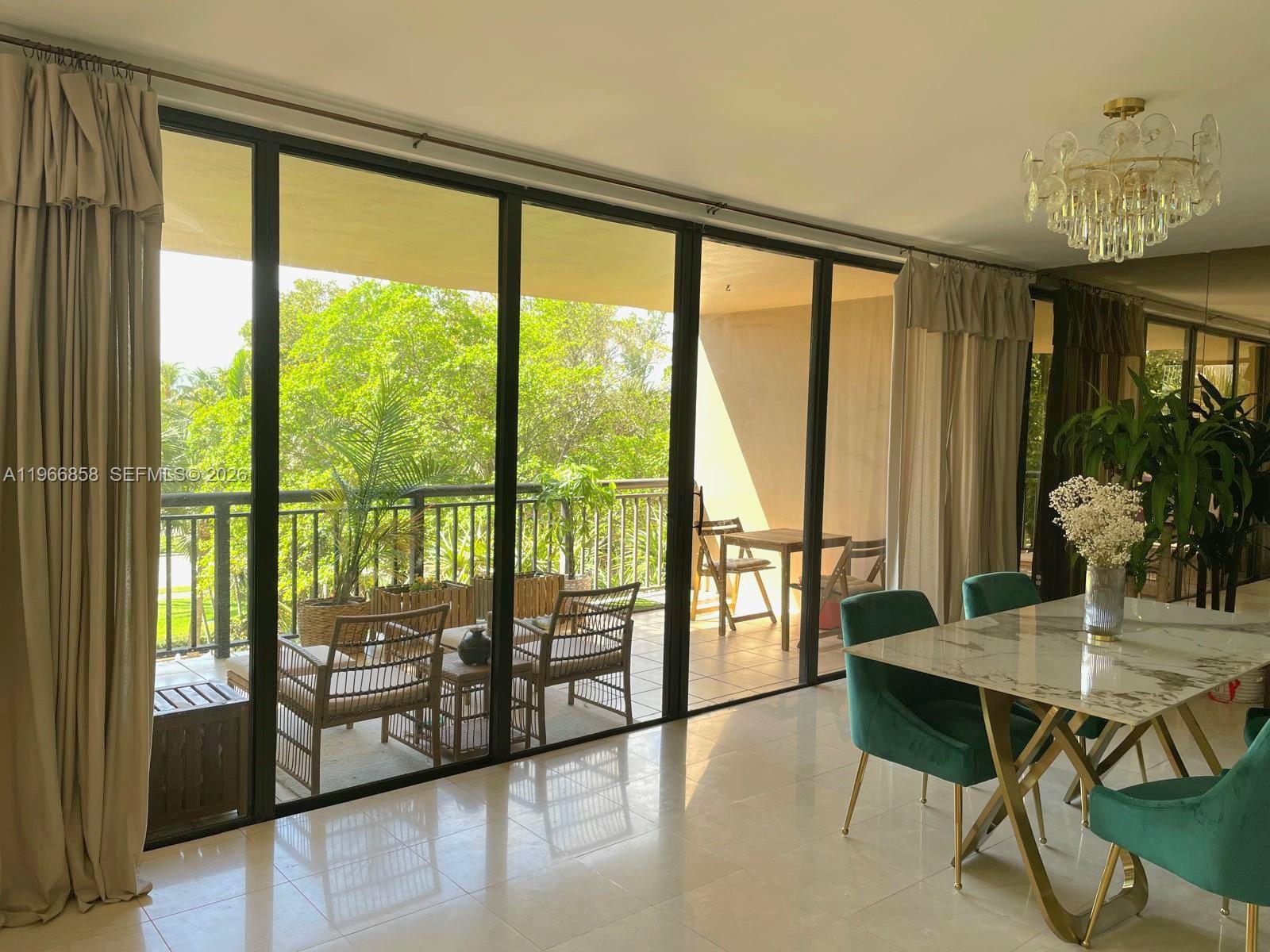 10175 Collins Ave 208