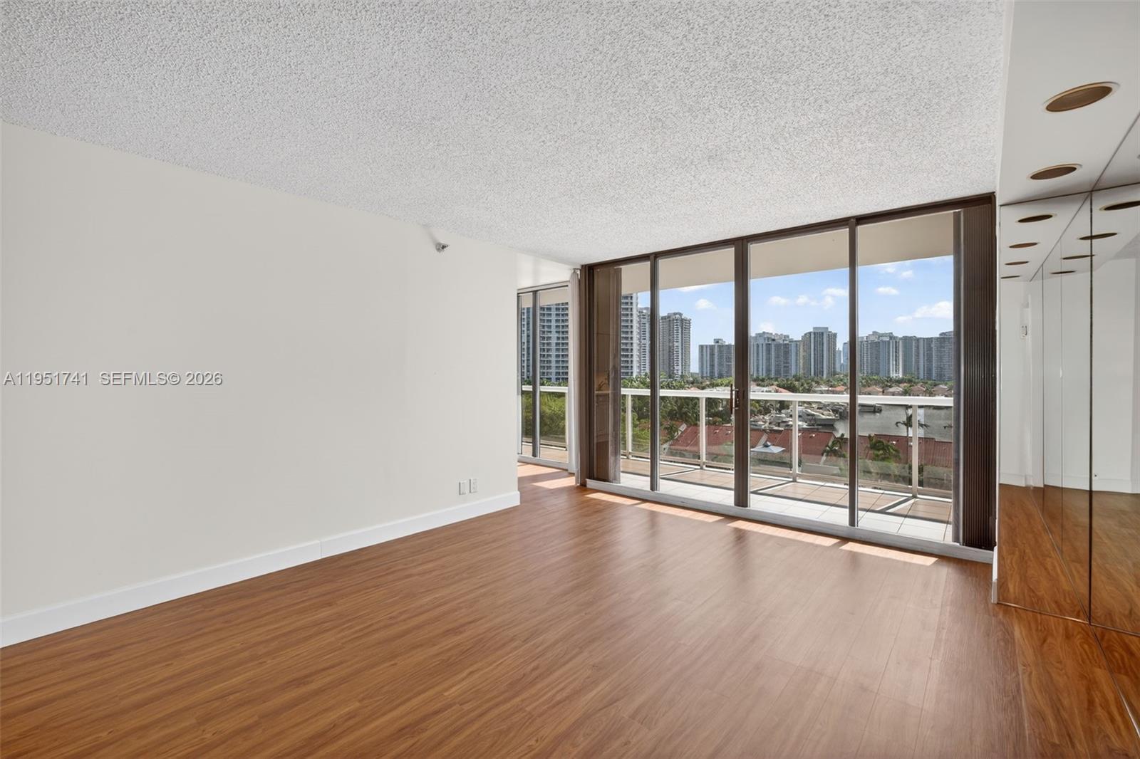 HARBORSIDE AT THE WATERWA - Residential