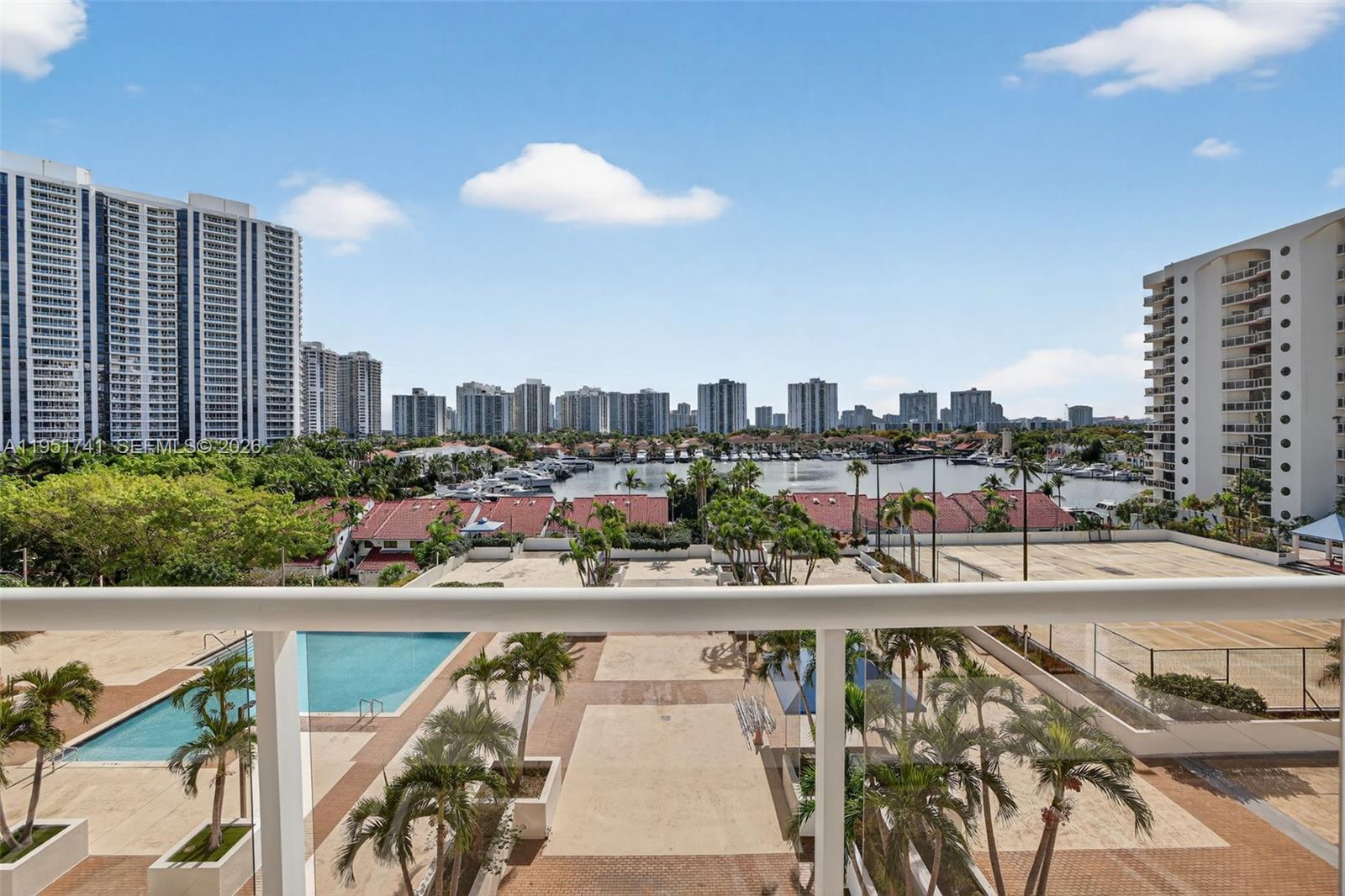 HARBORSIDE AT THE WATERWA - Residential