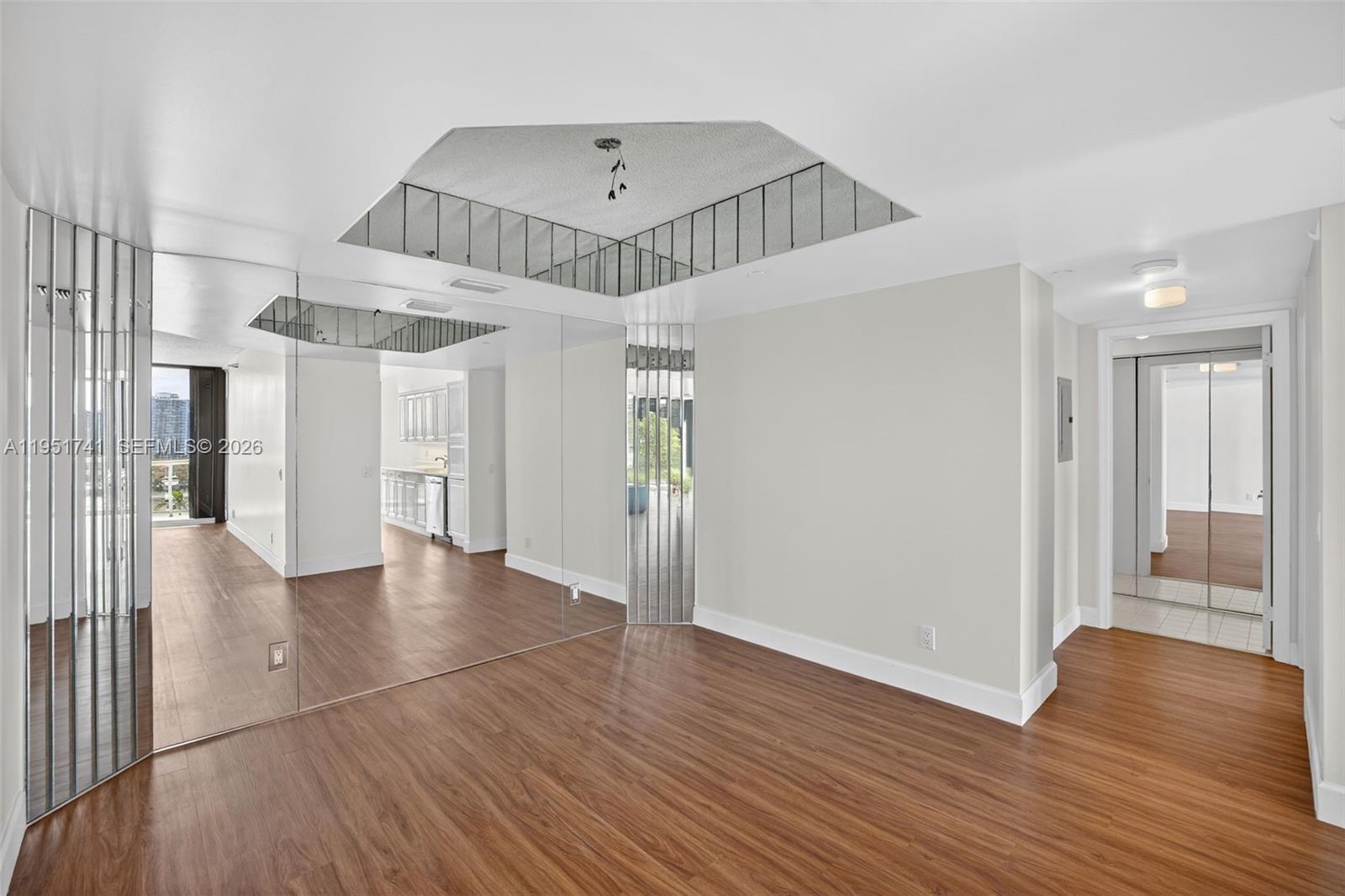 HARBORSIDE AT THE WATERWA - Residential