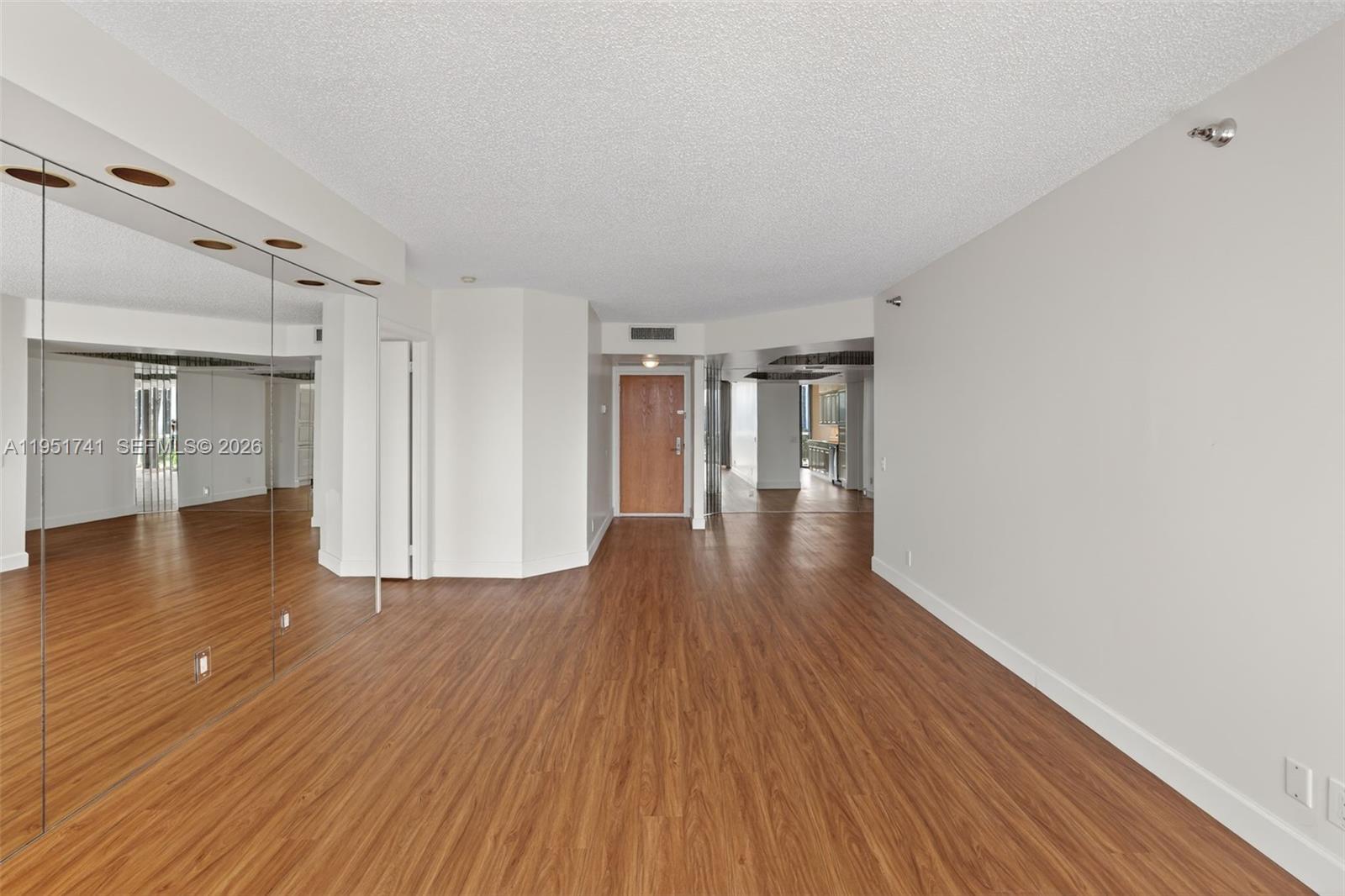 HARBORSIDE AT THE WATERWA - Residential