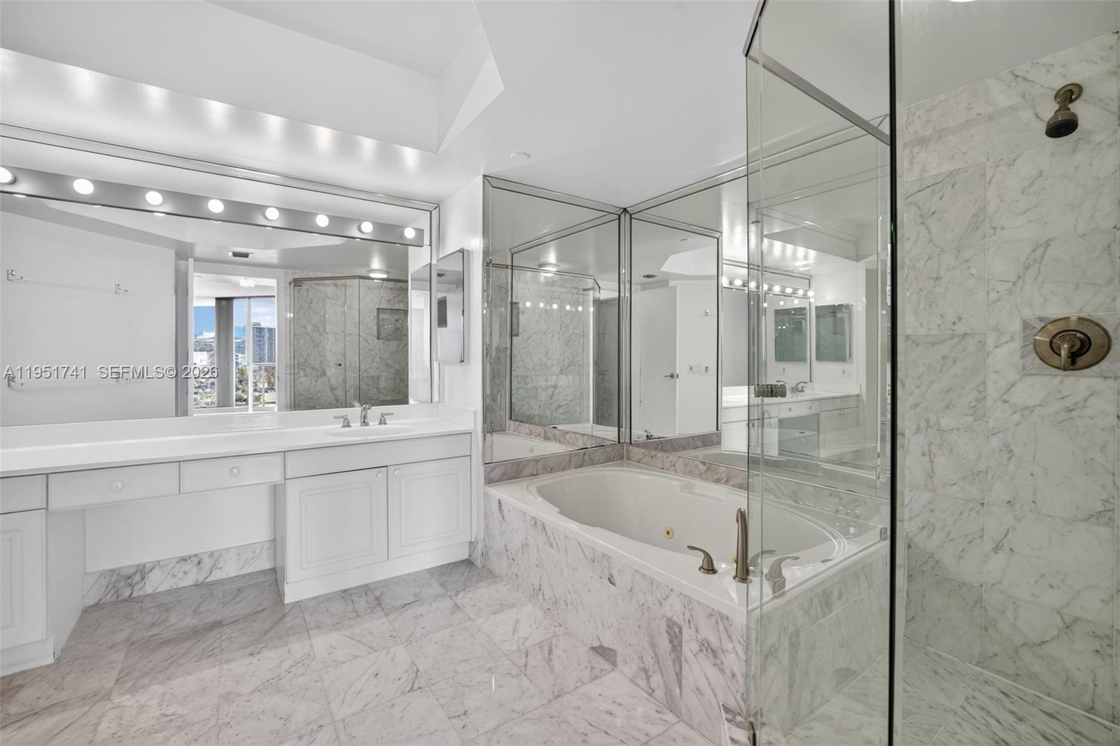 HARBORSIDE AT THE WATERWA - Residential