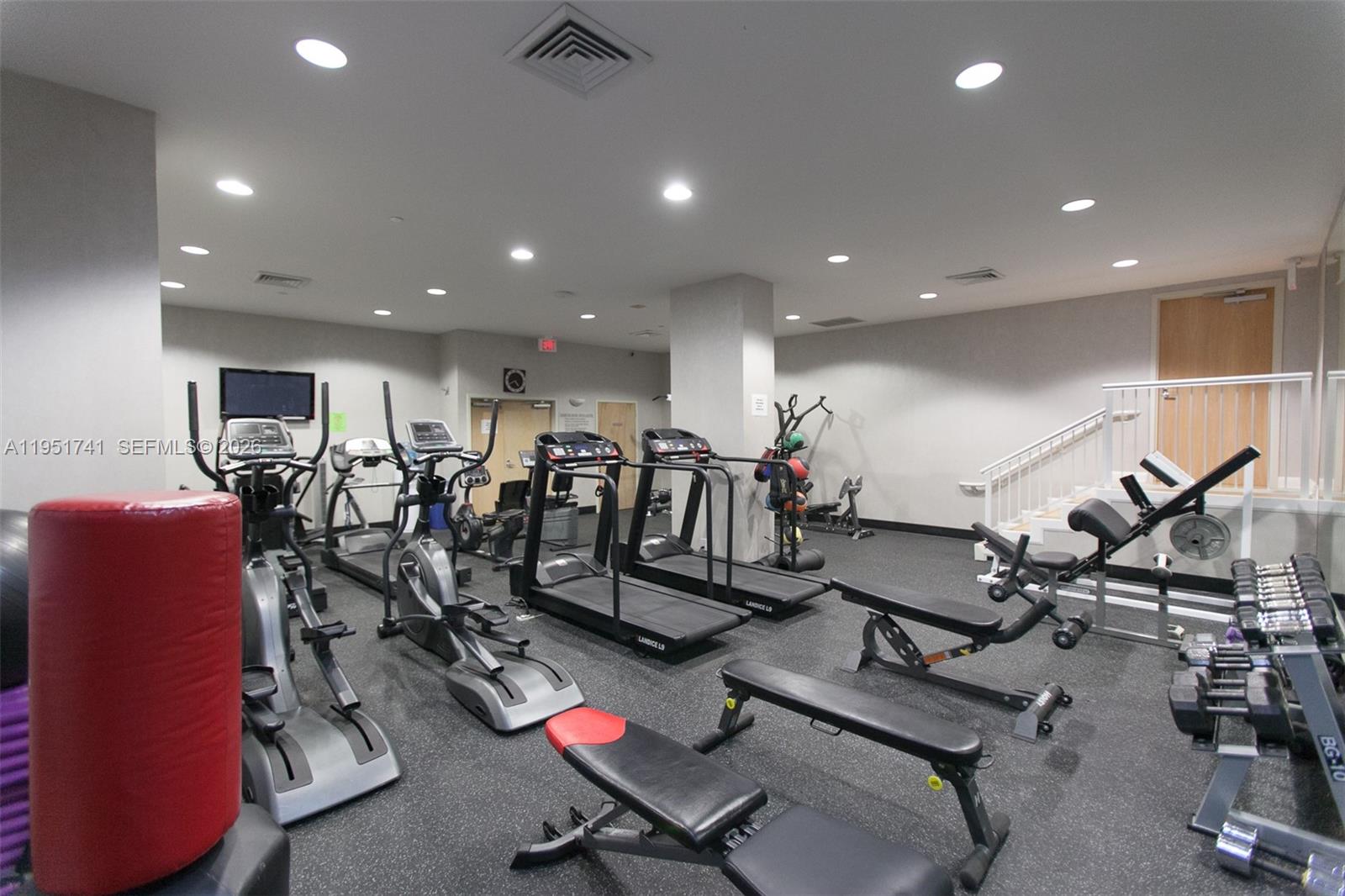 HARBORSIDE AT THE WATERWA - Residential