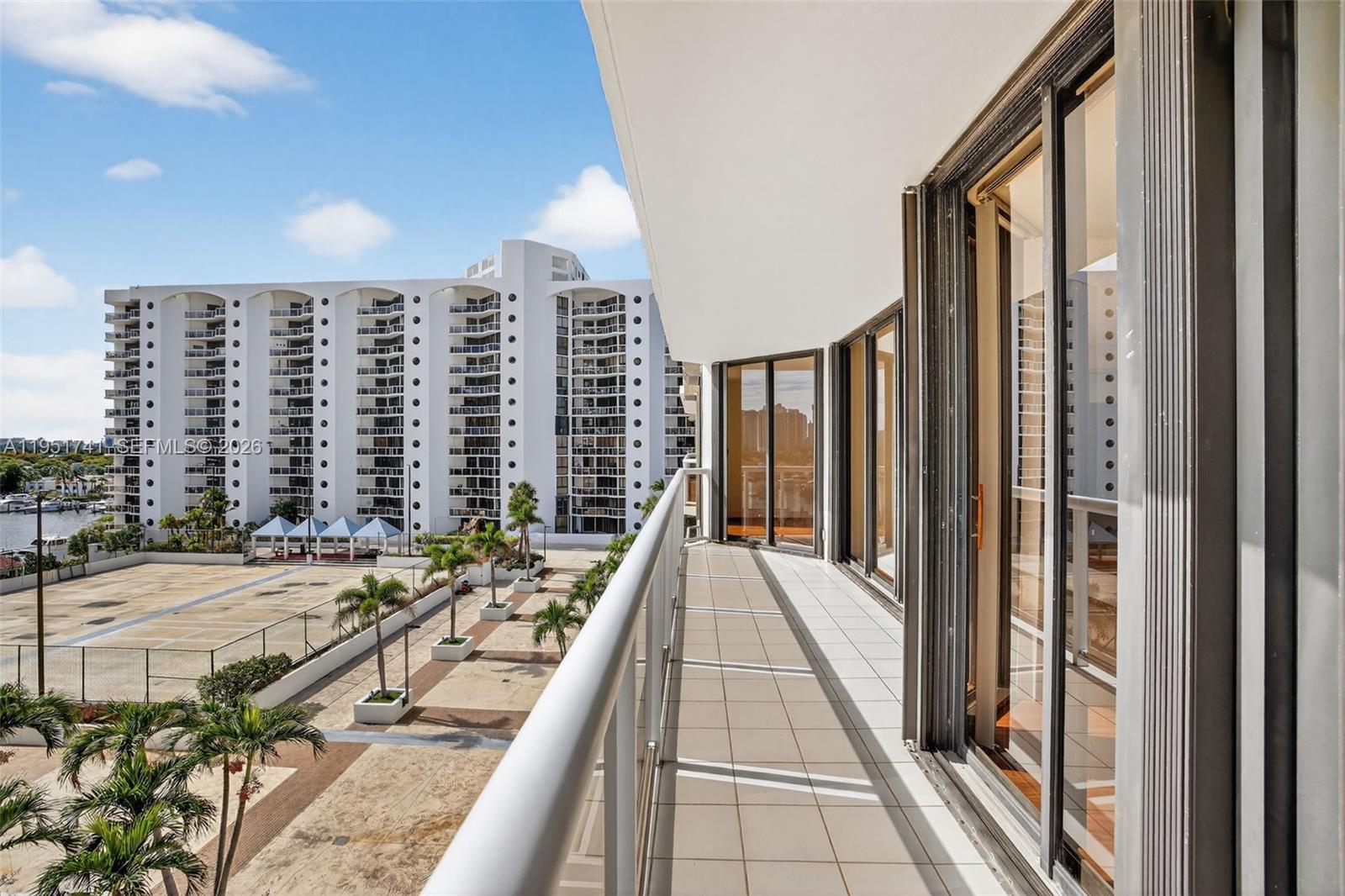 HARBORSIDE AT THE WATERWA - Residential