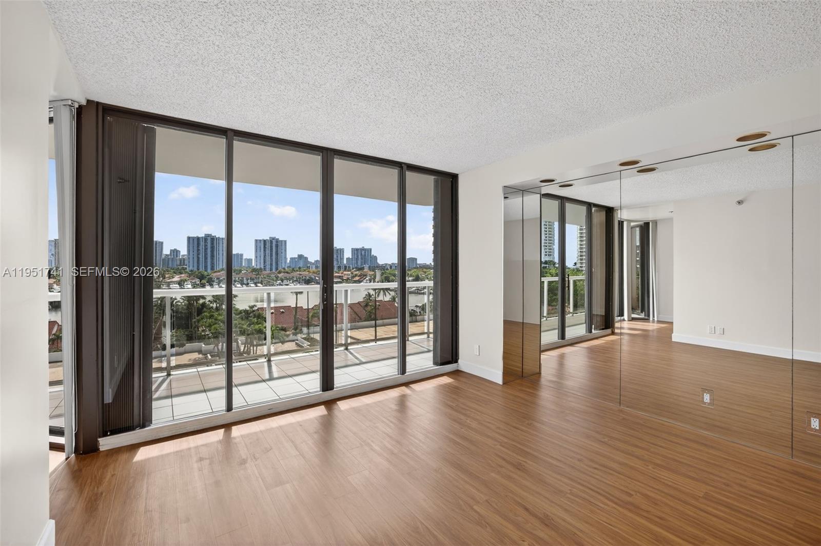 HARBORSIDE AT THE WATERWA - Residential