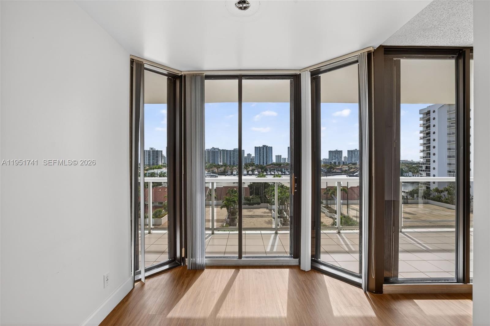 HARBORSIDE AT THE WATERWA - Residential