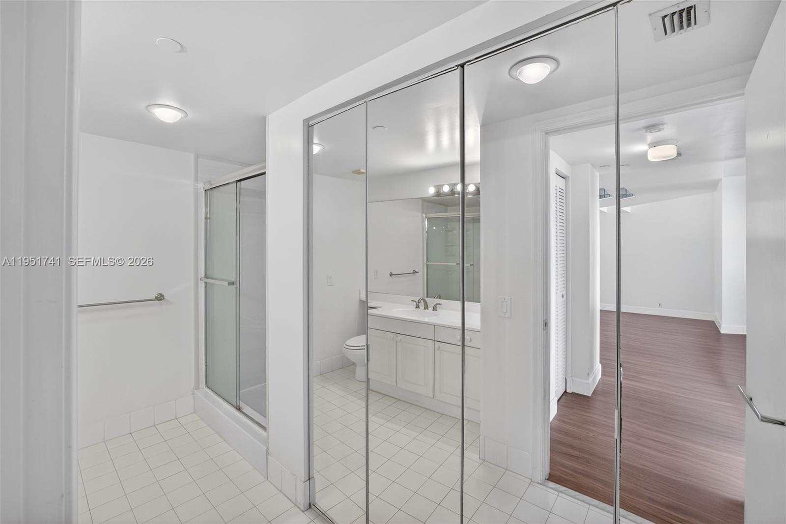 HARBORSIDE AT THE WATERWA - Residential