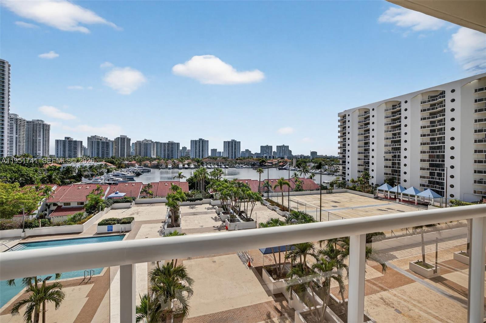 HARBORSIDE AT THE WATERWA - Residential