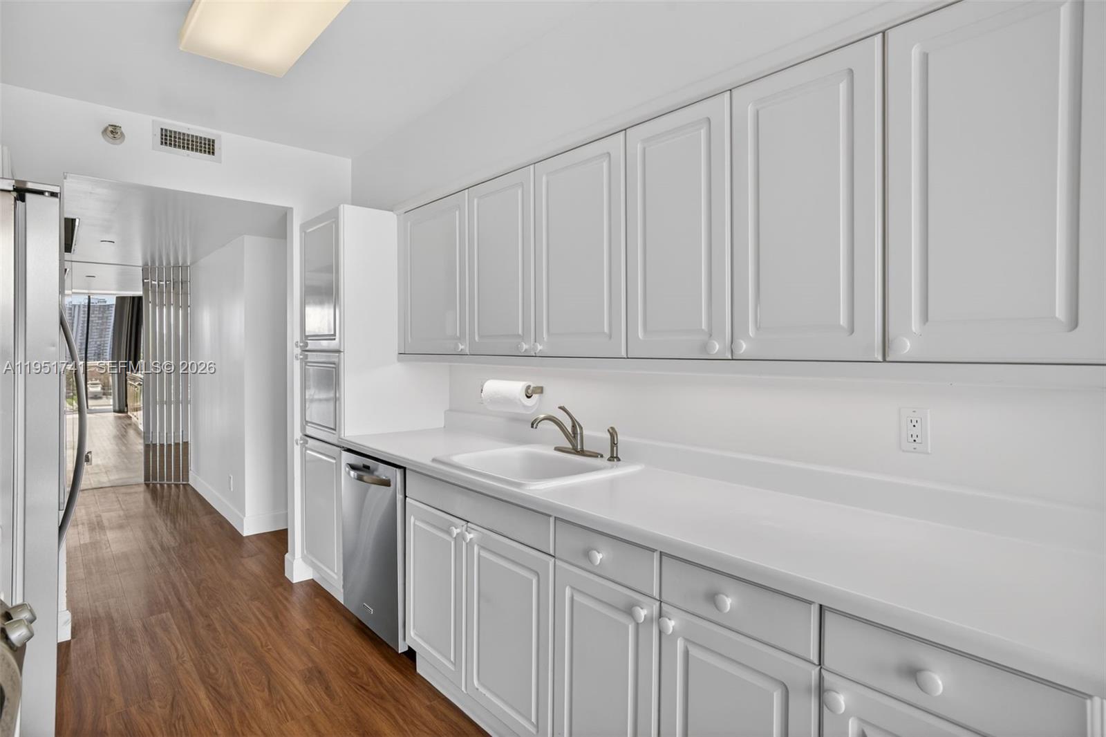 HARBORSIDE AT THE WATERWA - Residential