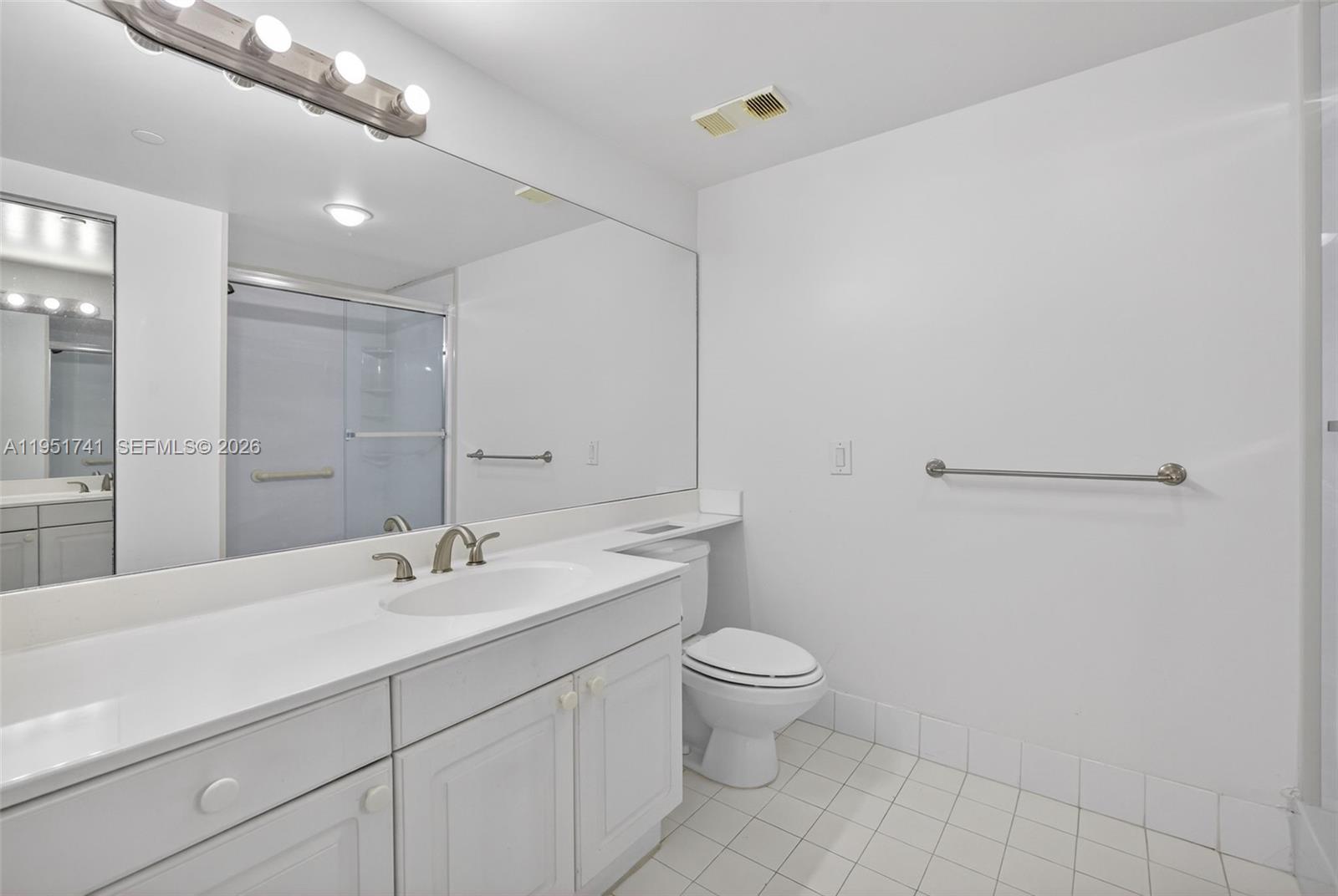 HARBORSIDE AT THE WATERWA - Residential