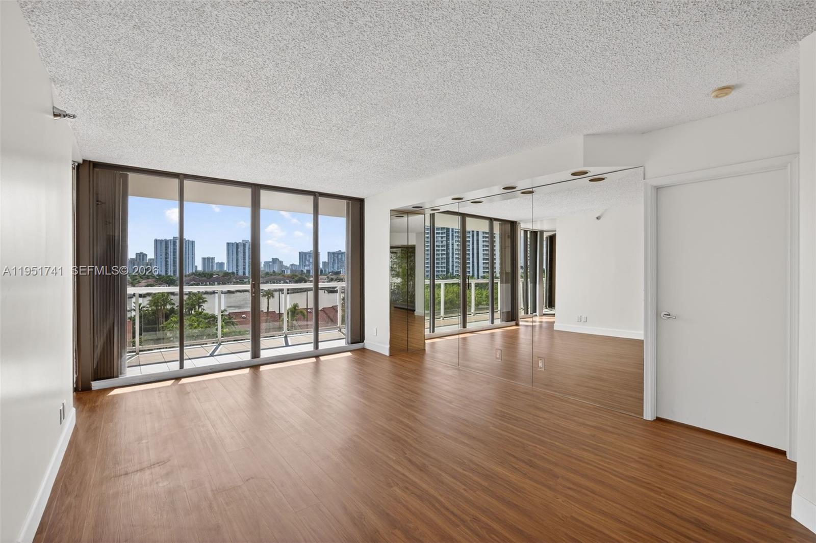 HARBORSIDE AT THE WATERWA - Residential