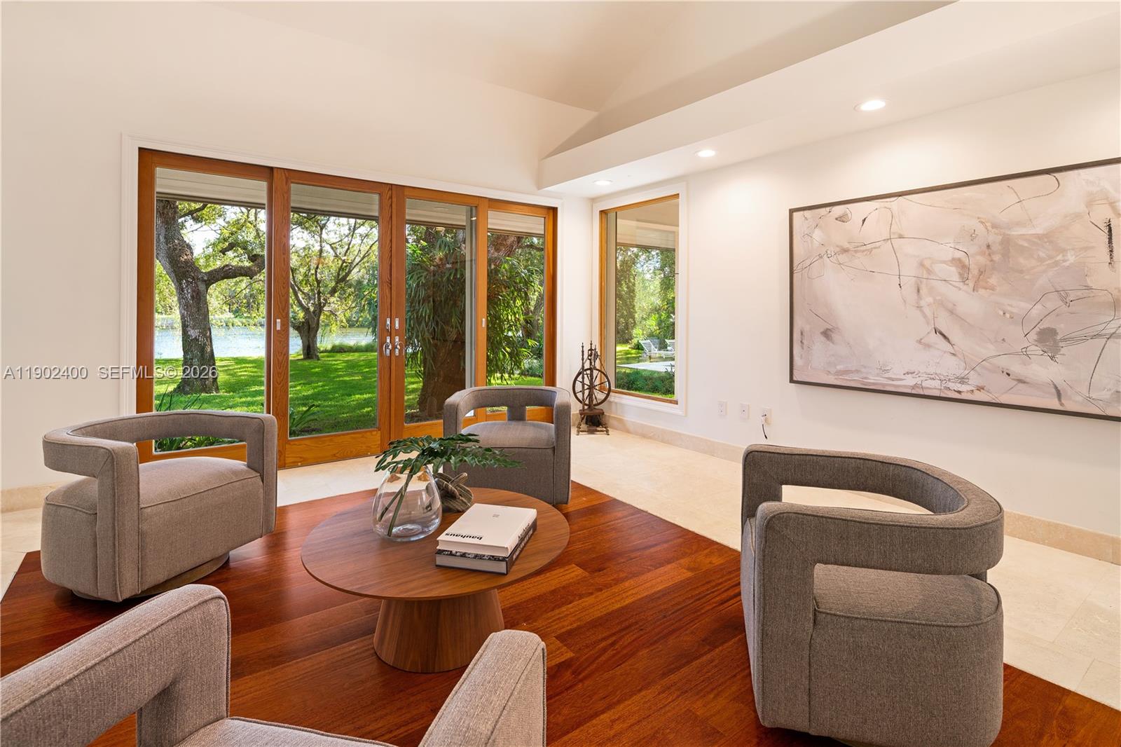 NATHALIE & CAROLINE SUB - Residential