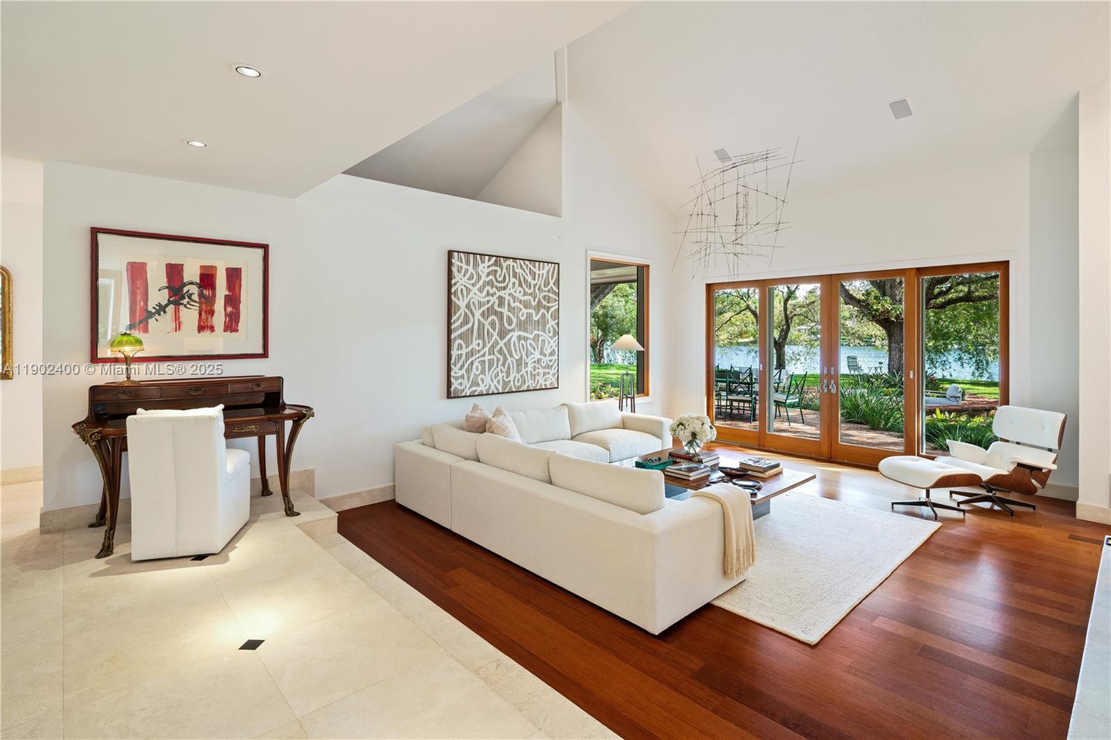 NATHALIE & CAROLINE SUB - Residential