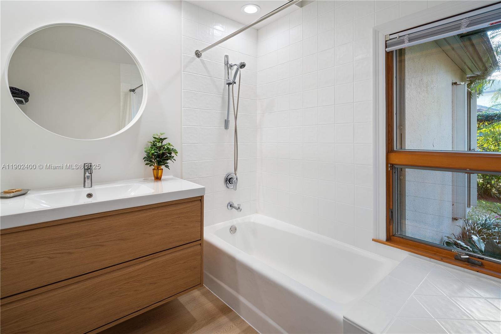 NATHALIE & CAROLINE SUB - Residential