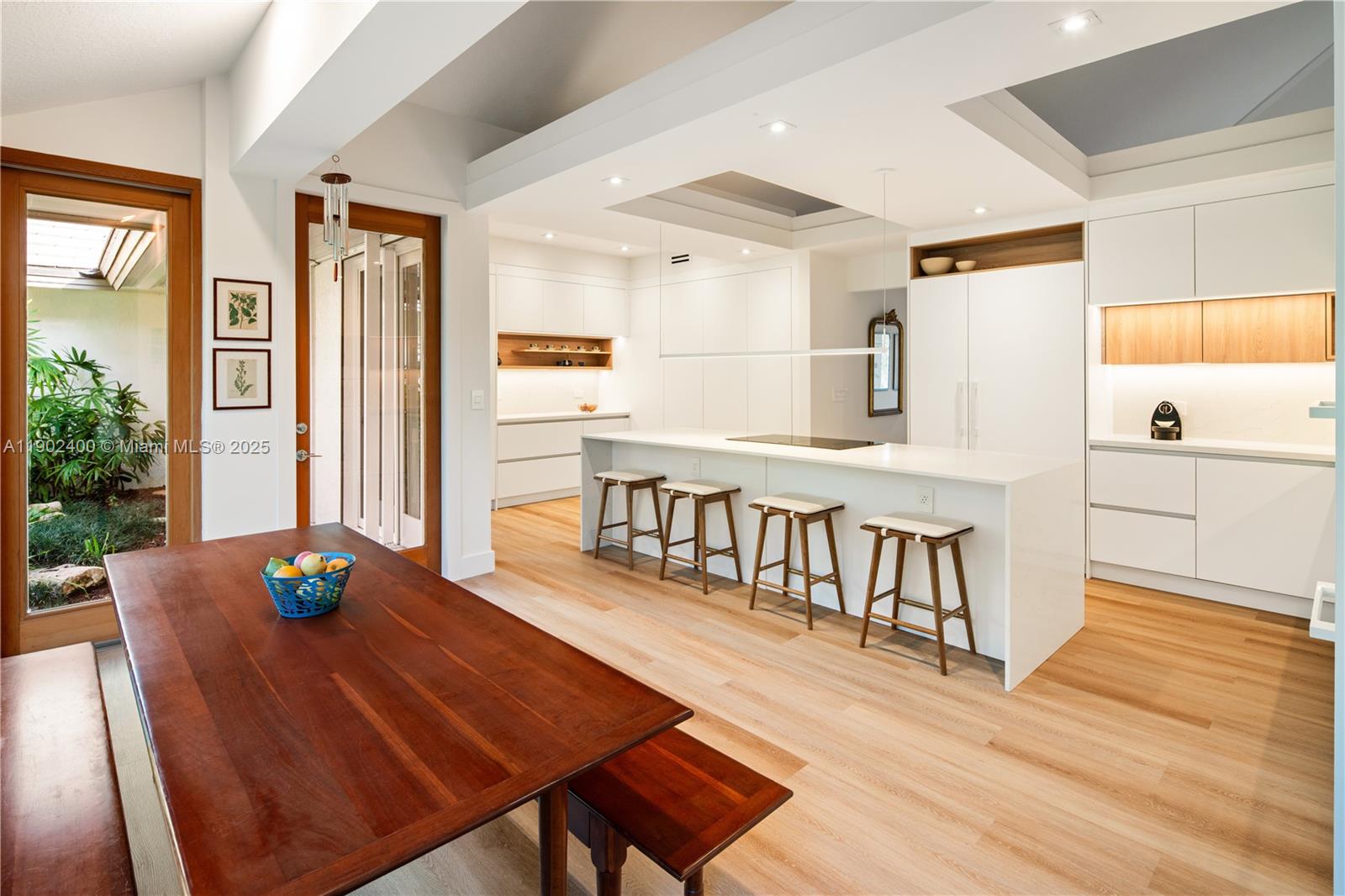 NATHALIE & CAROLINE SUB - Residential