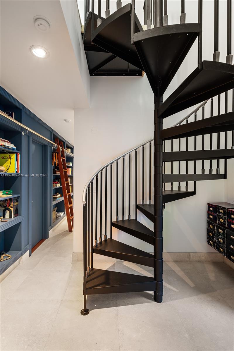 NATHALIE & CAROLINE SUB - Residential