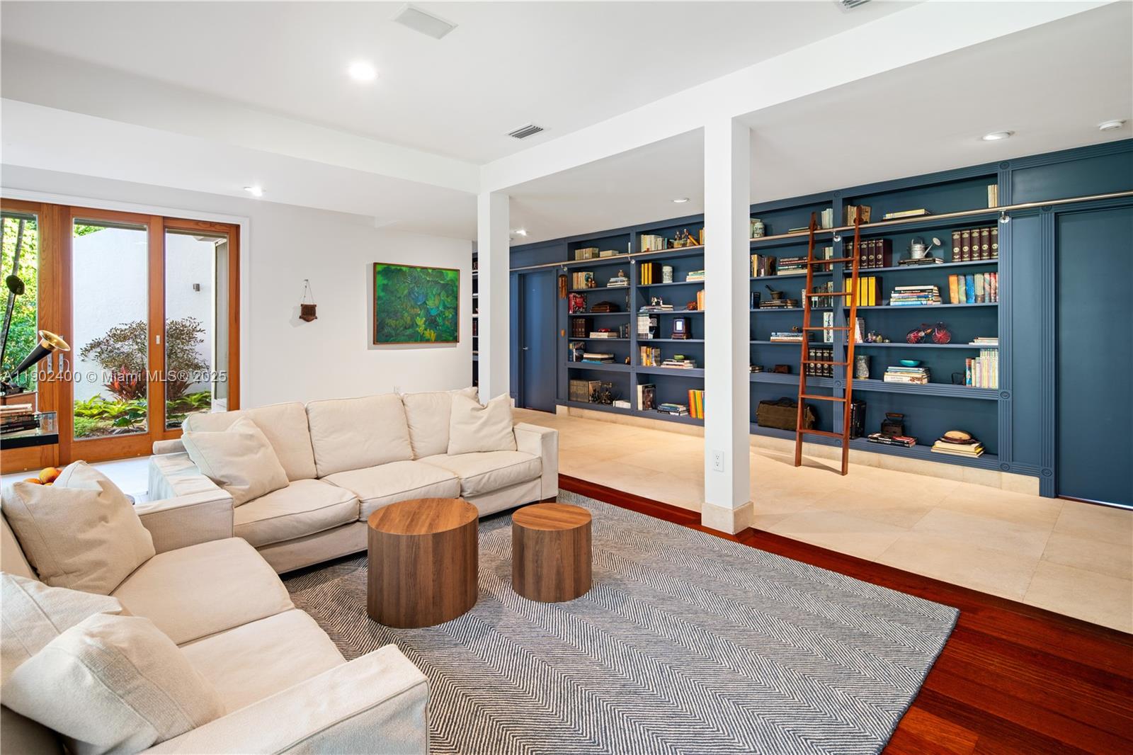 NATHALIE & CAROLINE SUB - Residential