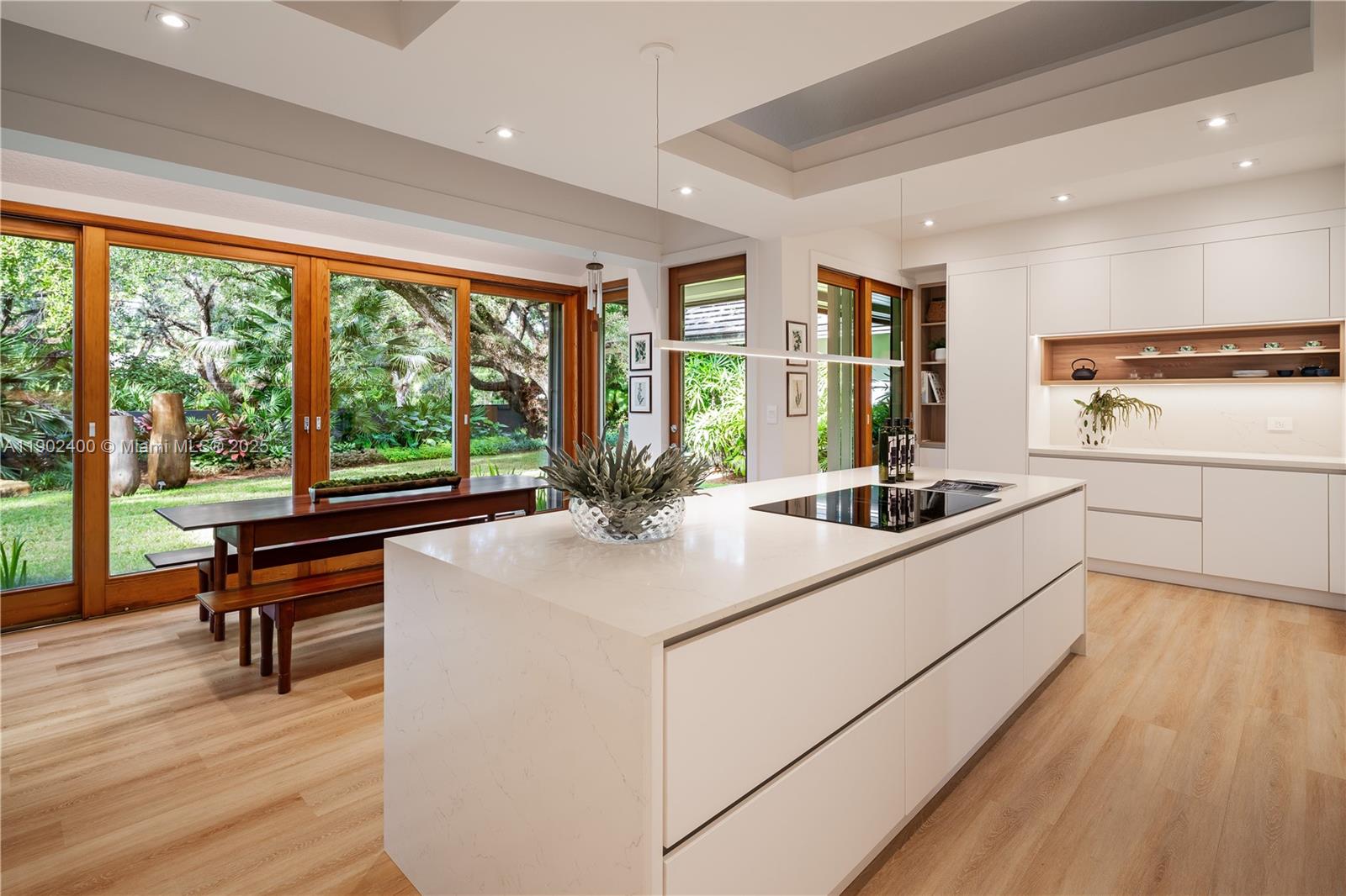 NATHALIE & CAROLINE SUB - Residential