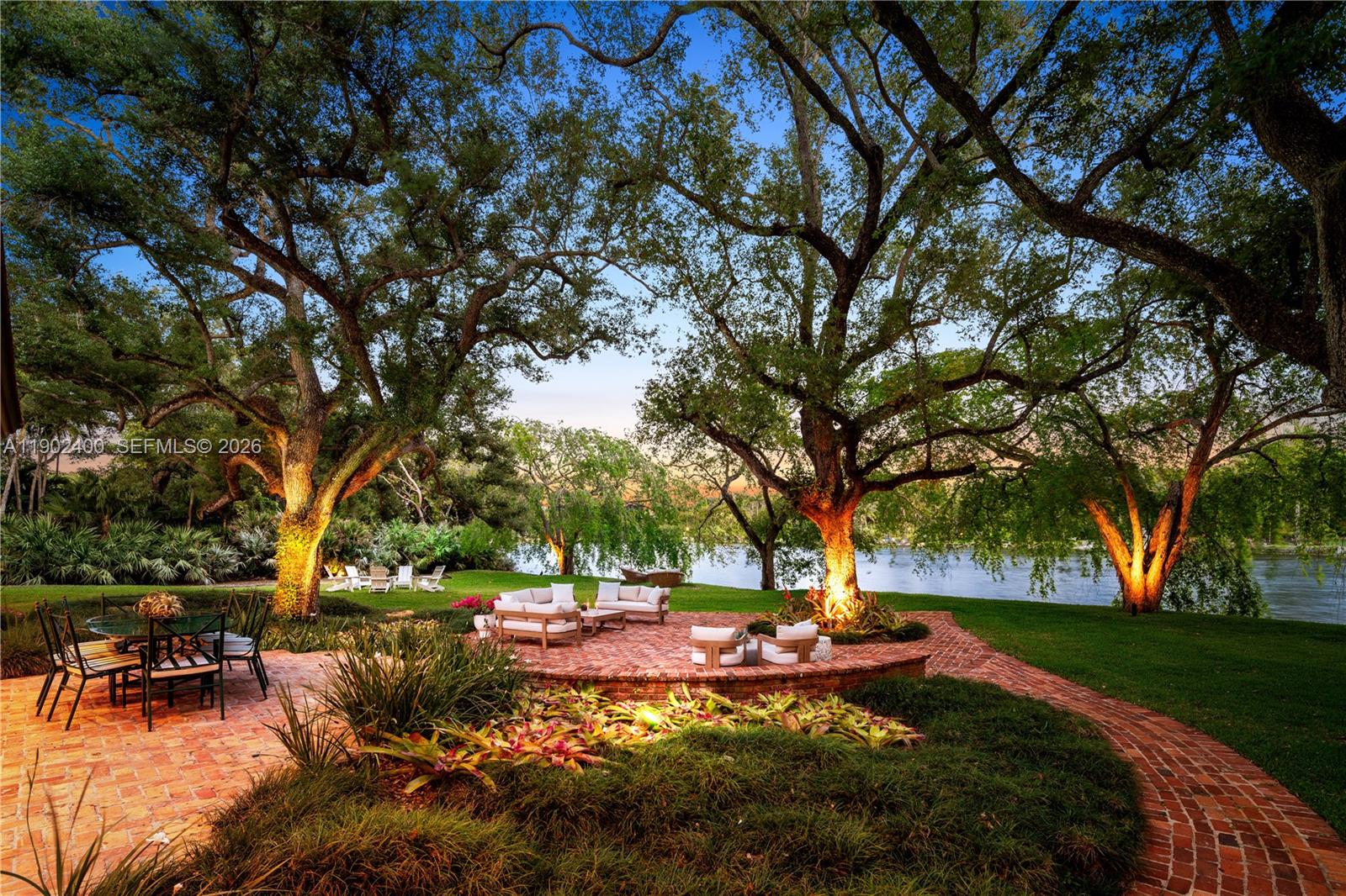 NATHALIE & CAROLINE SUB - Residential