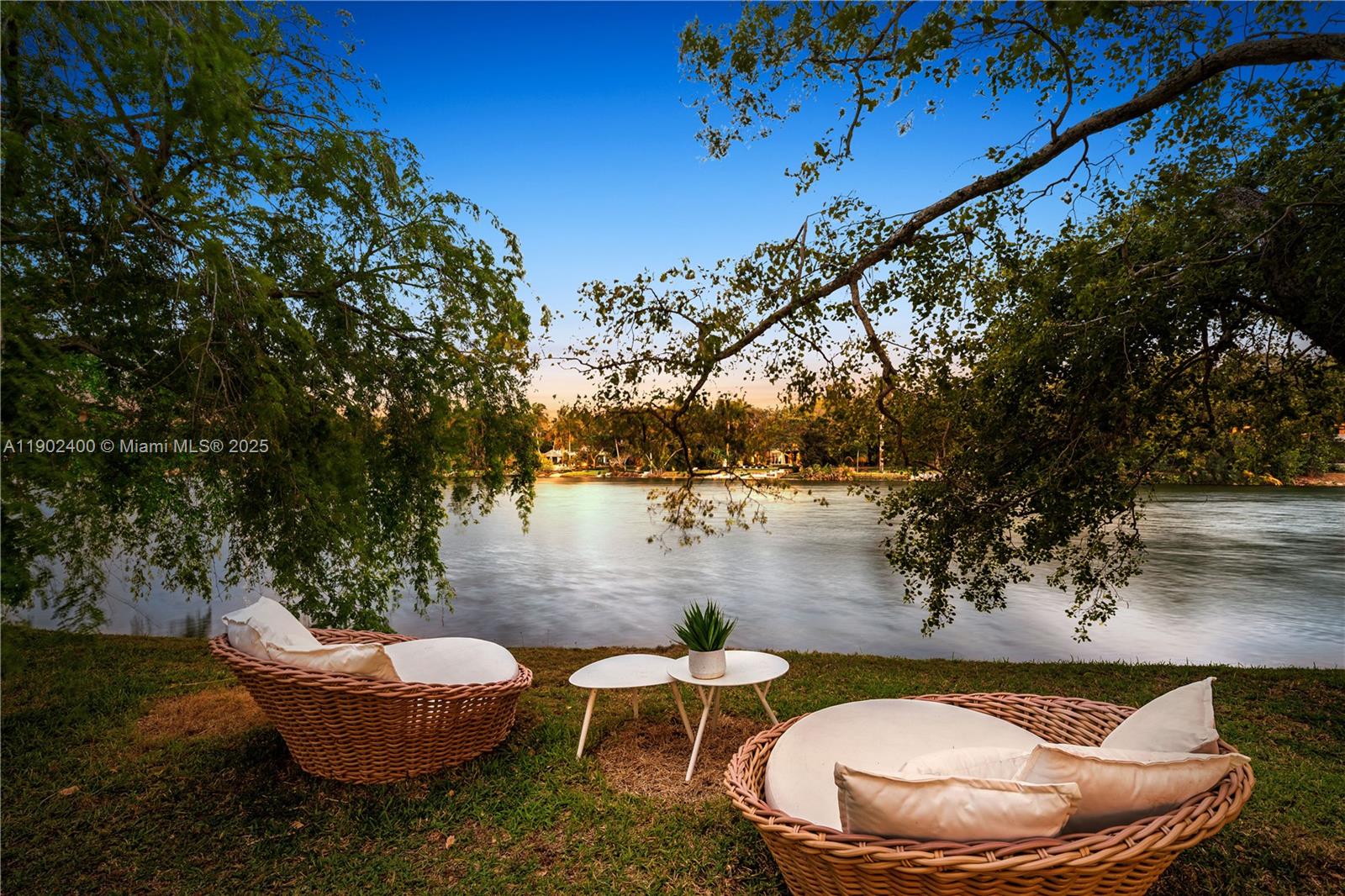 NATHALIE & CAROLINE SUB - Residential