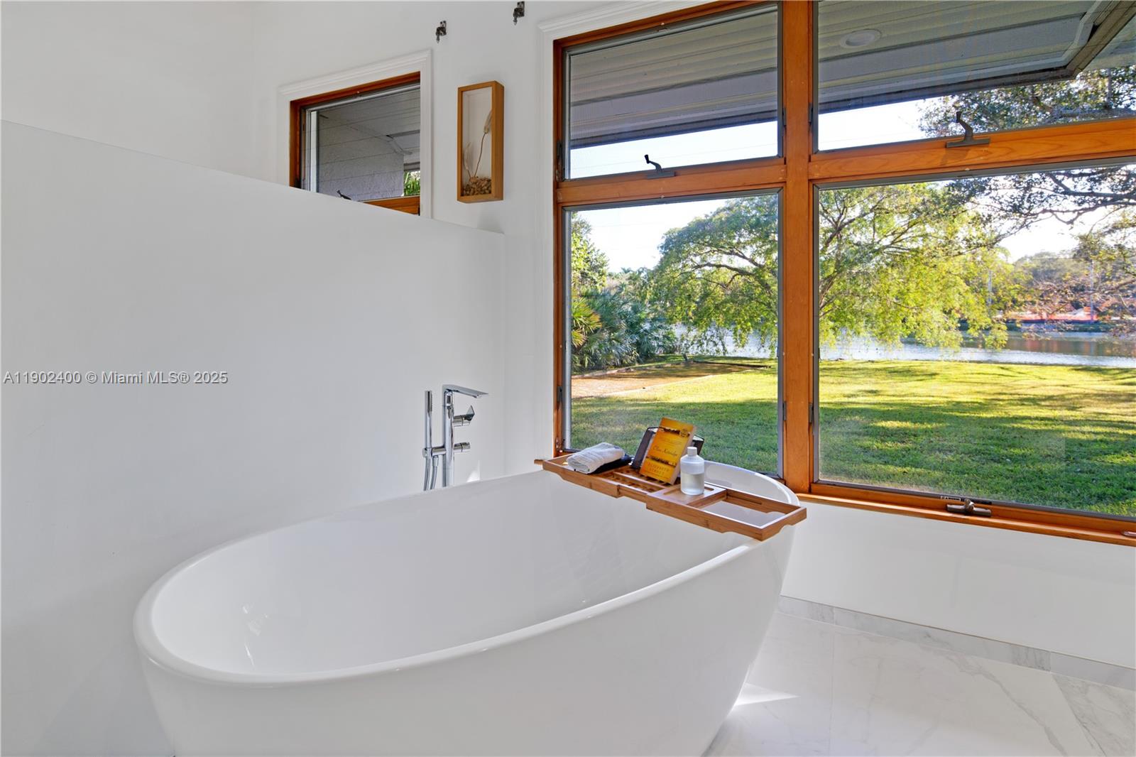 NATHALIE & CAROLINE SUB - Residential