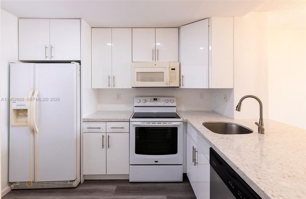 Photo of 19701 SW 114th Ave #364, Miami, FL 33157 (MLS # A11952682)