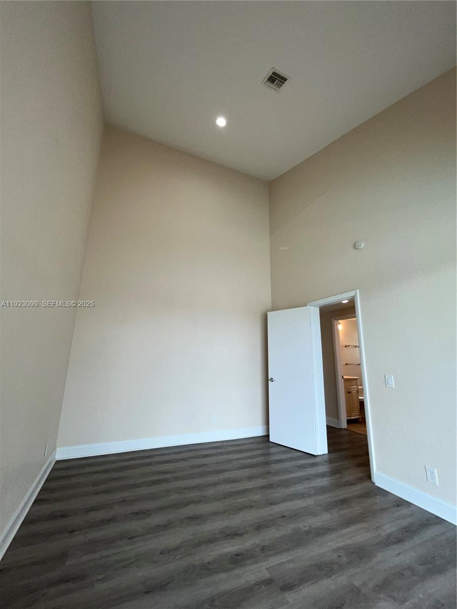 SECTOR 5 SINGLE FAMILY - Residential Lease