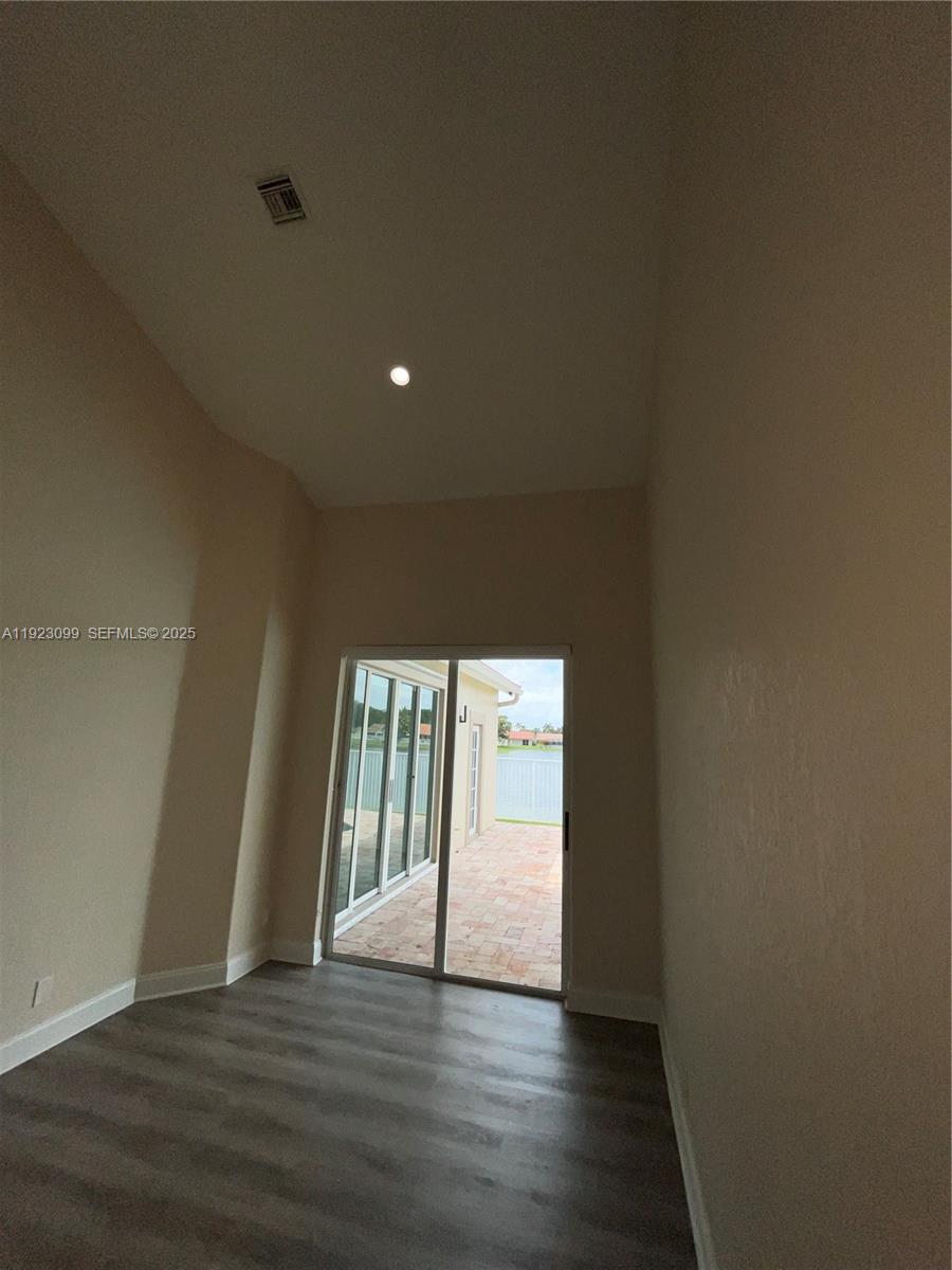 SECTOR 5 SINGLE FAMILY - Residential Lease