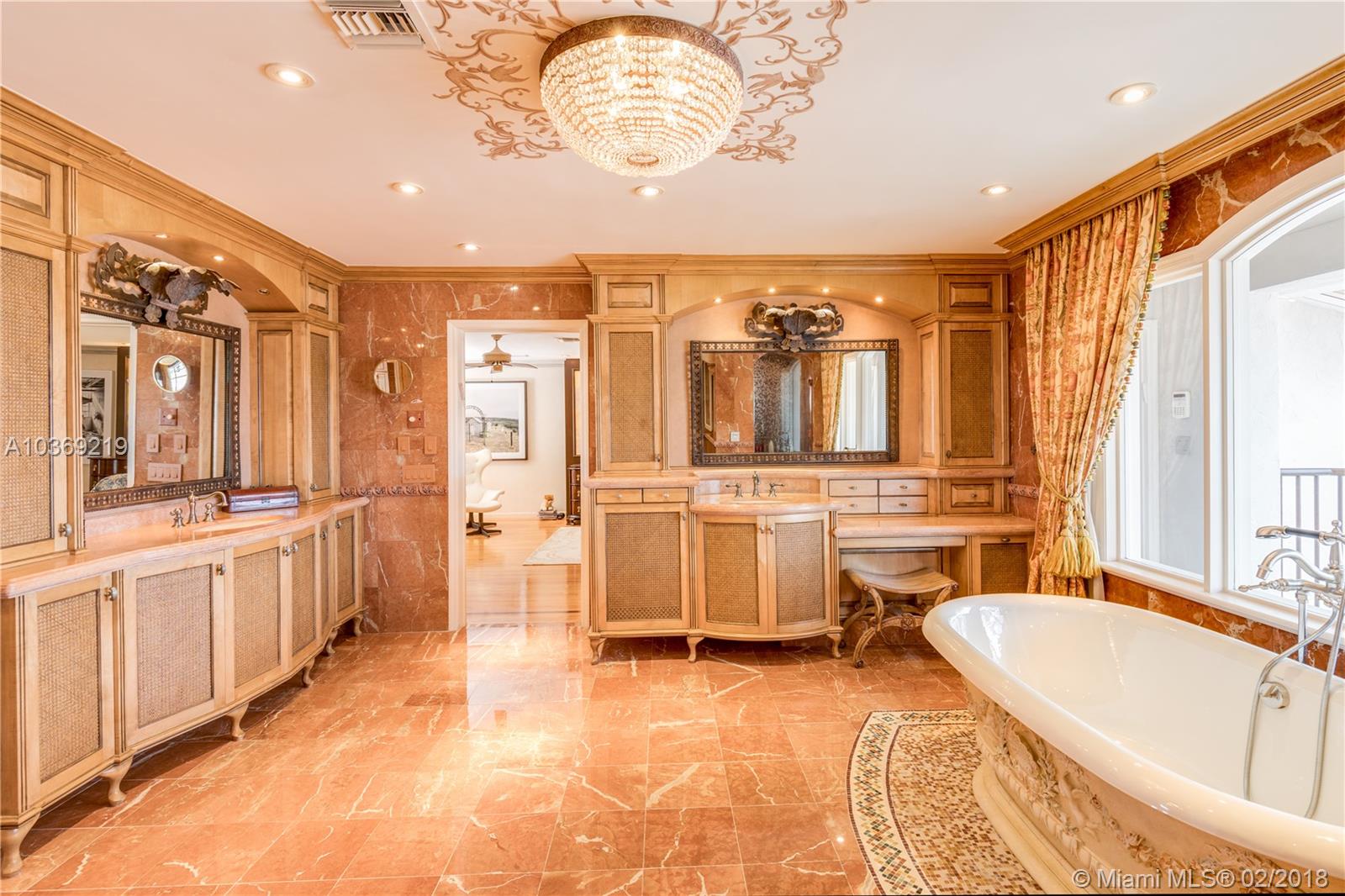 GOLDEN BEACH SEC A - Residential