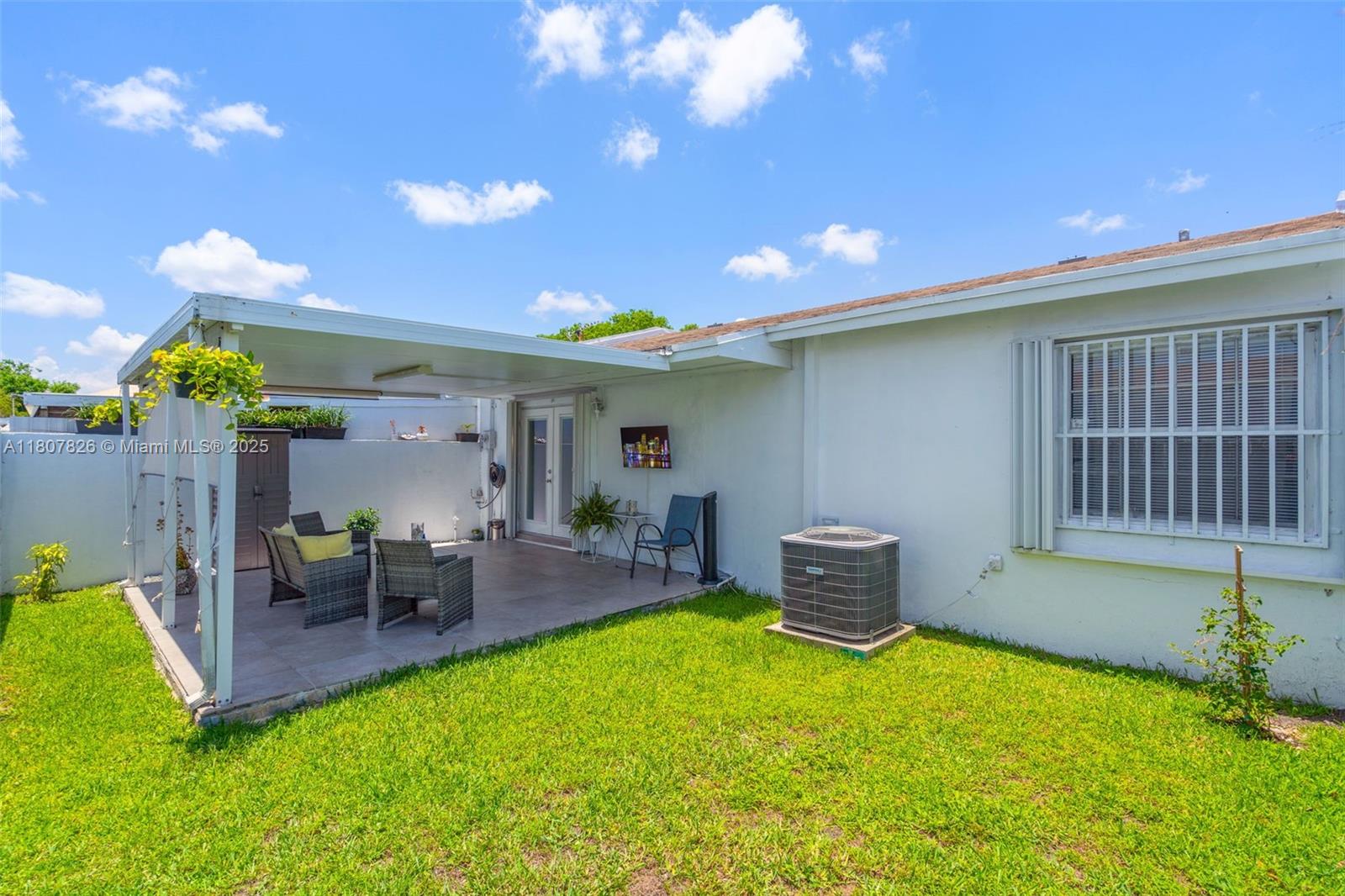 ROYALE GREEN TOWNHOUSE SE - Residential
