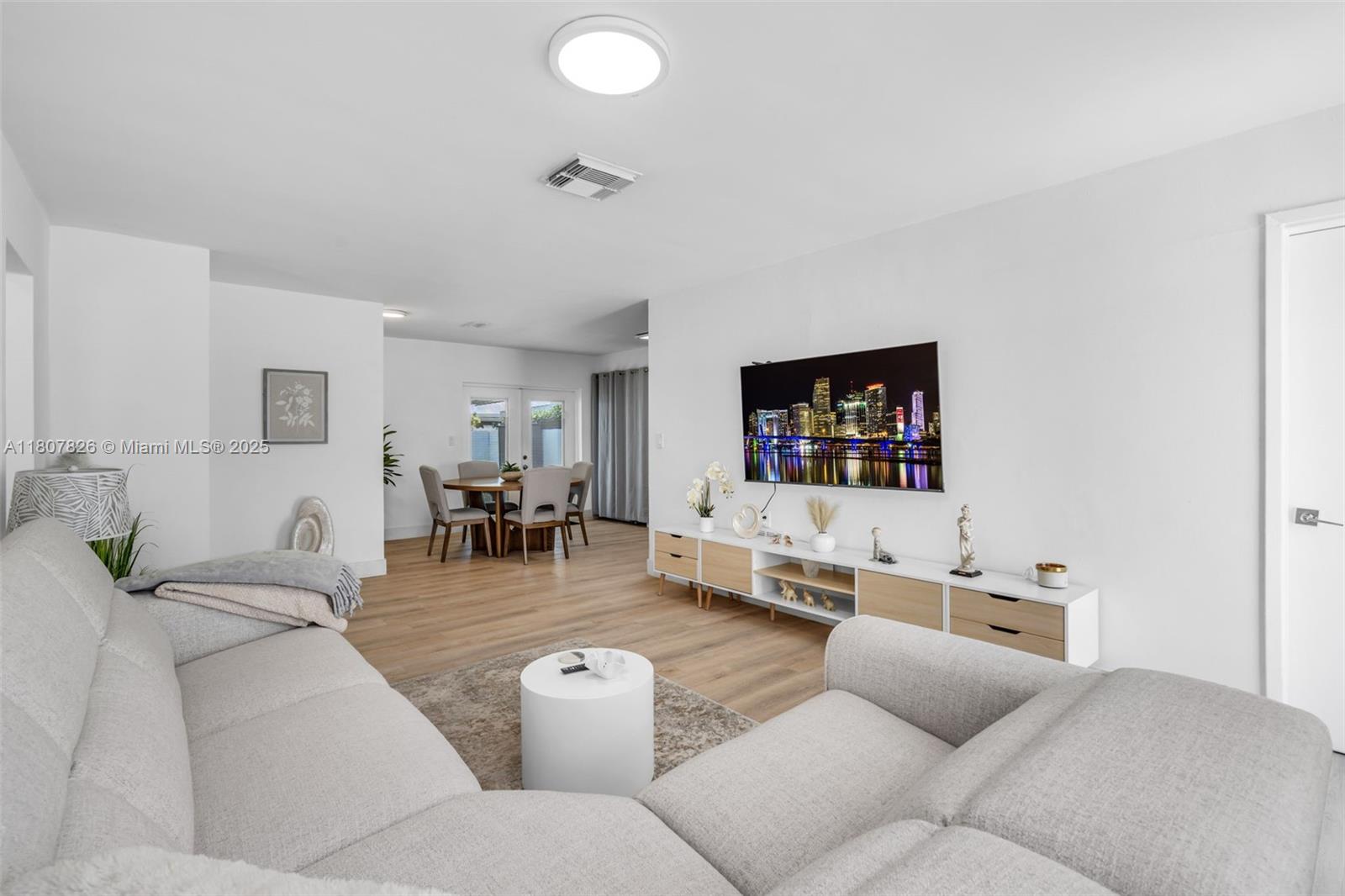 ROYALE GREEN TOWNHOUSE SE - Residential