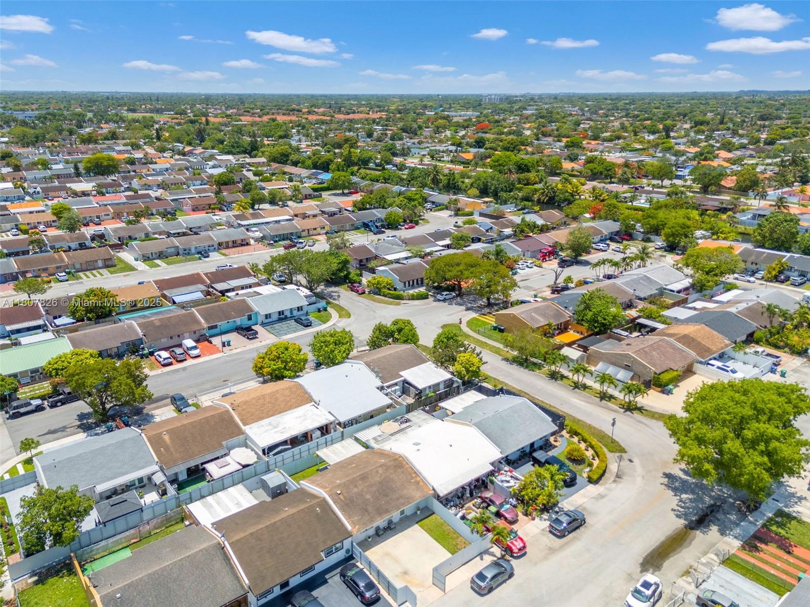 ROYALE GREEN TOWNHOUSE SE - Residential