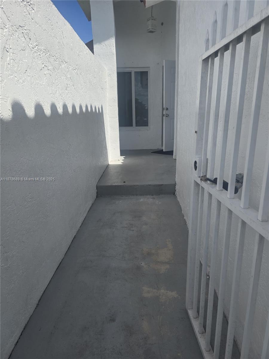 SAGA BAY TOWNHOMES 1ST ADD - Residential