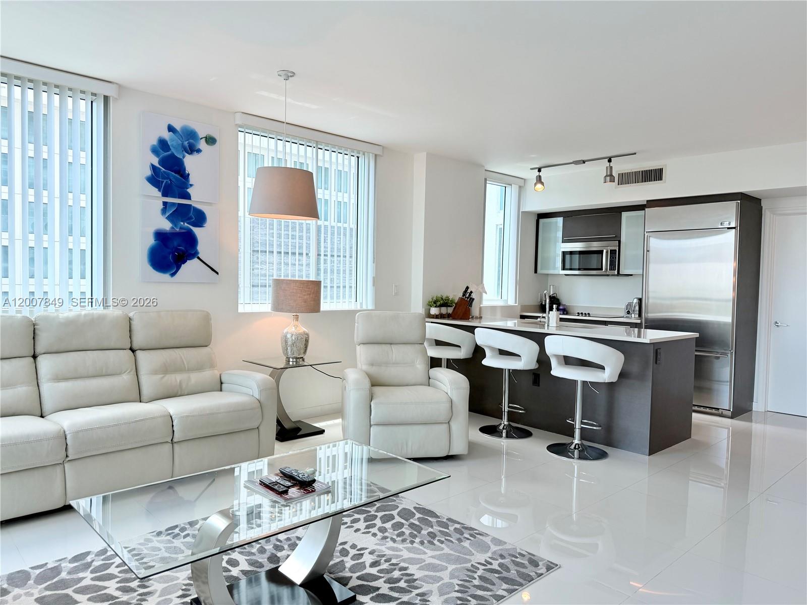 500 Brickell Ave 802