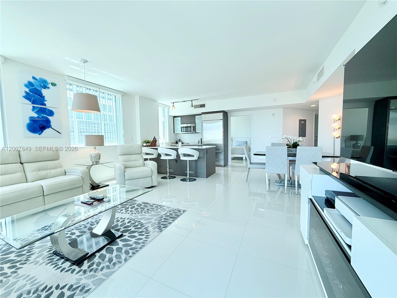 500 Brickell Ave 802