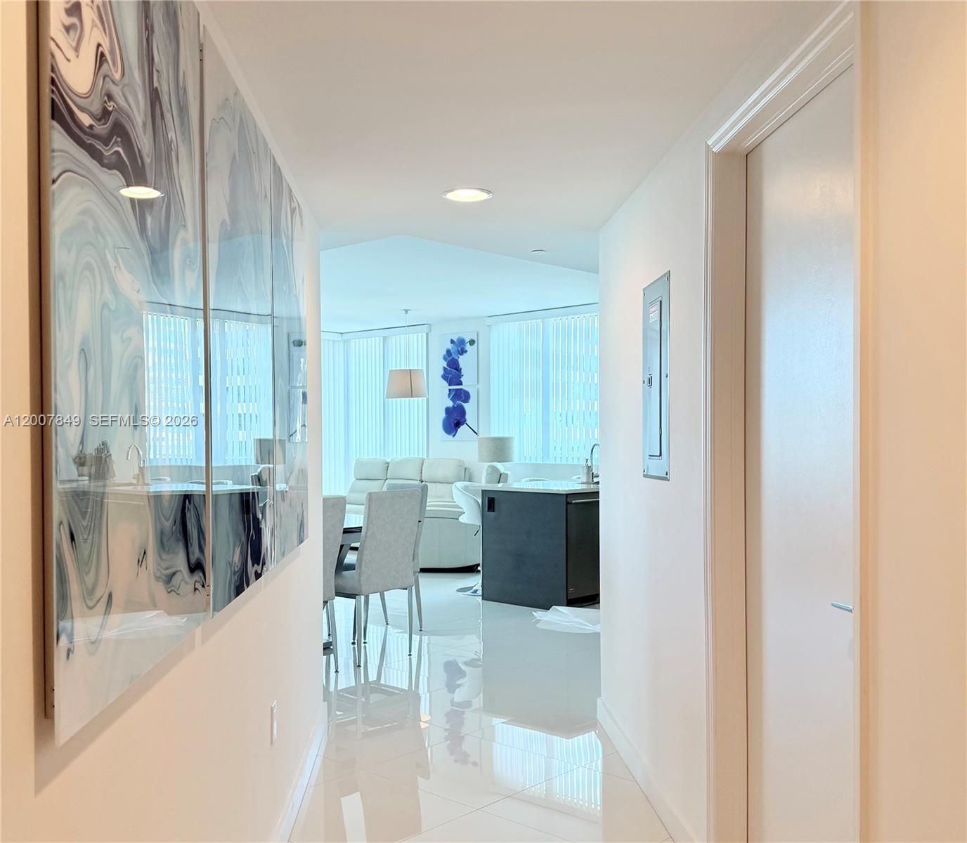 500 Brickell Ave 802