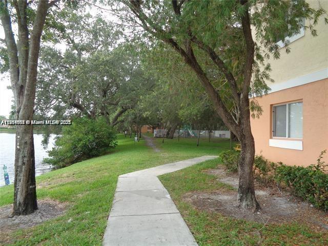 LAKEWOOD AT EMERALD HILLS - Residential Lease