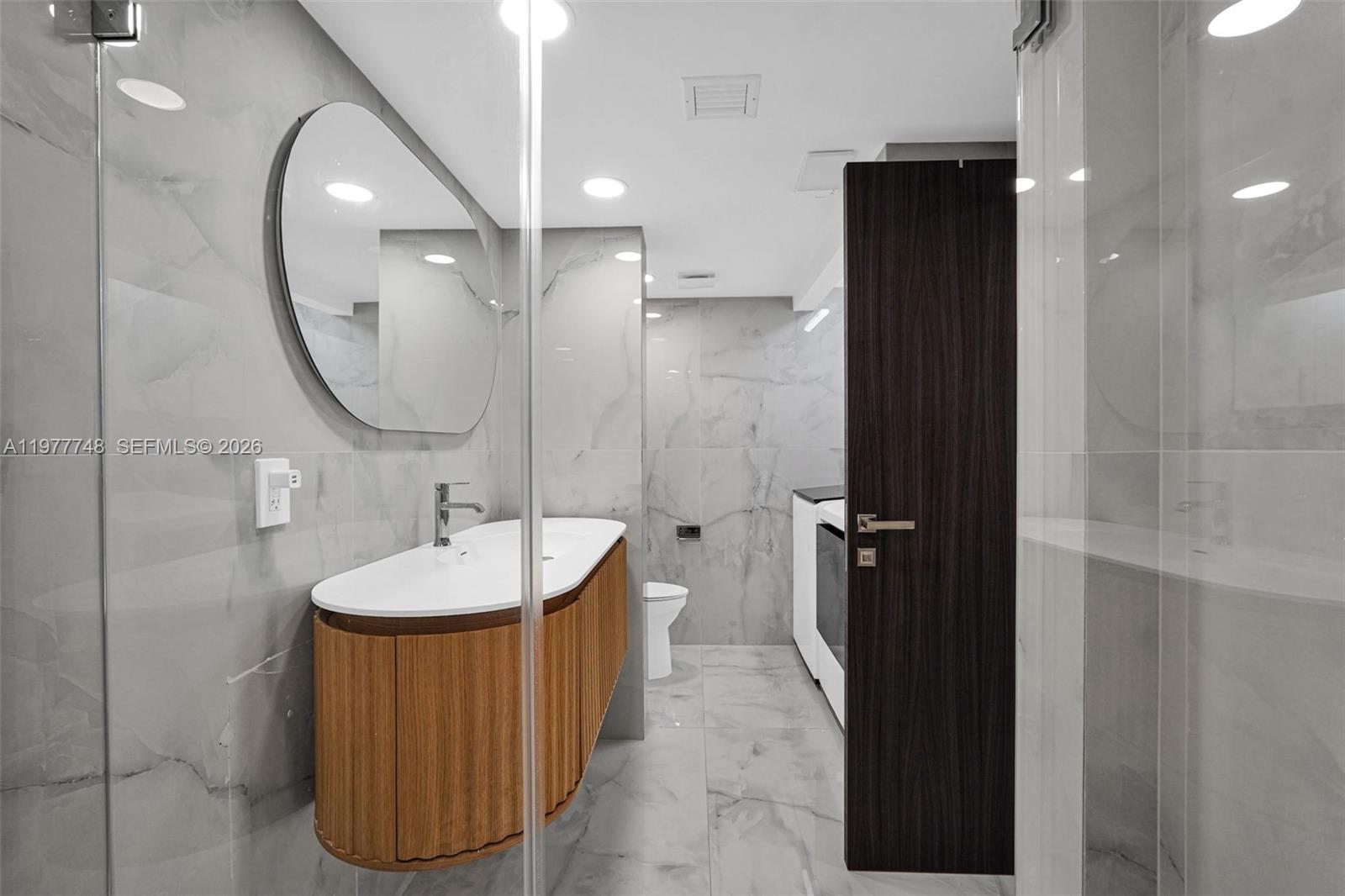 OCEANIA III CONDO - Residential