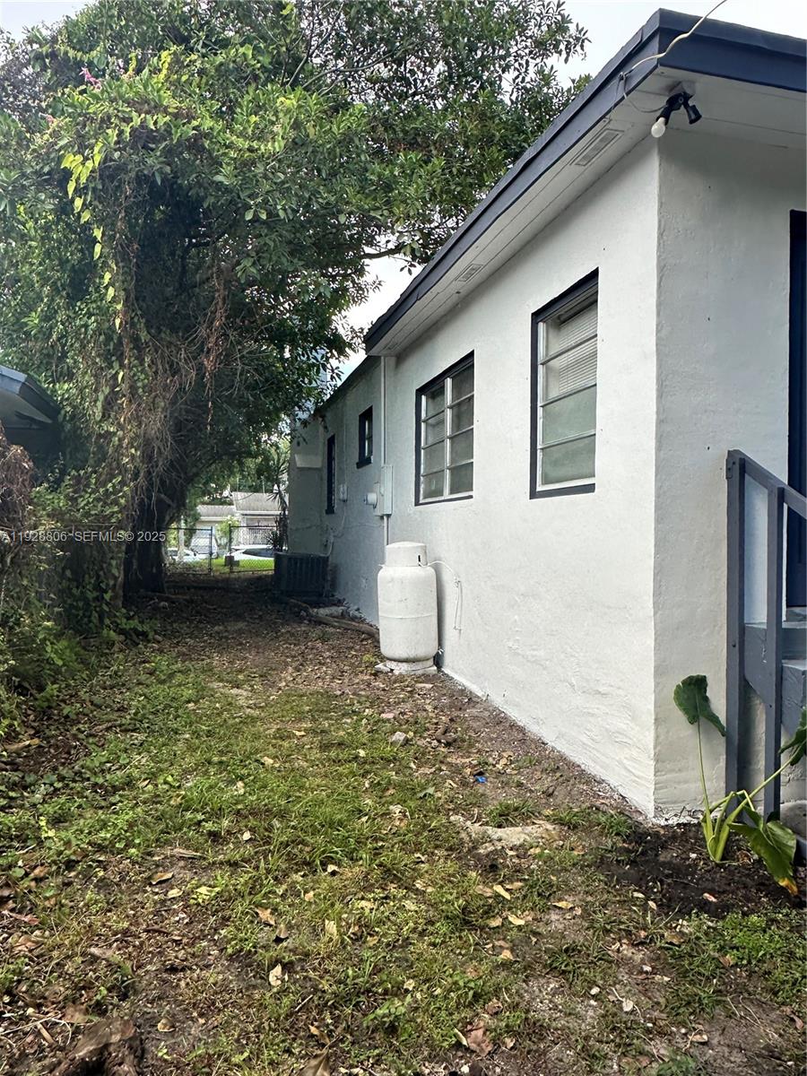 HOLLEMAN MANOR ADDN - Residential Lease