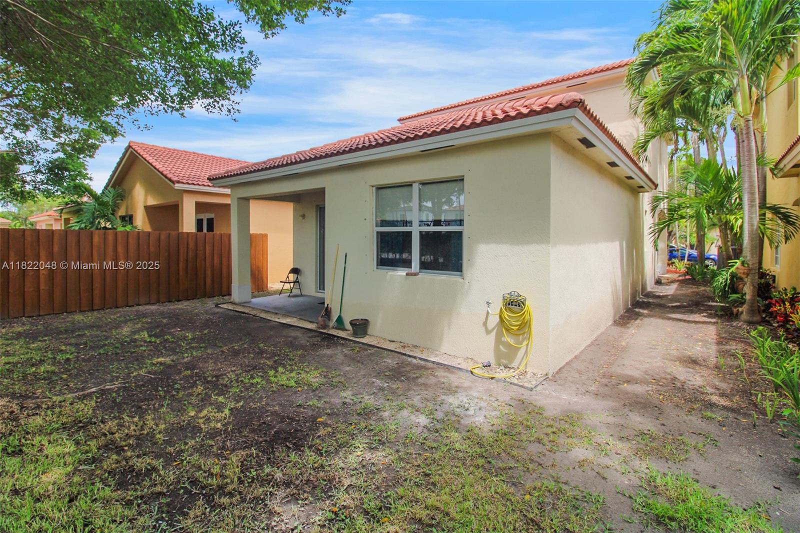 PORTOFINO BAY - Residential