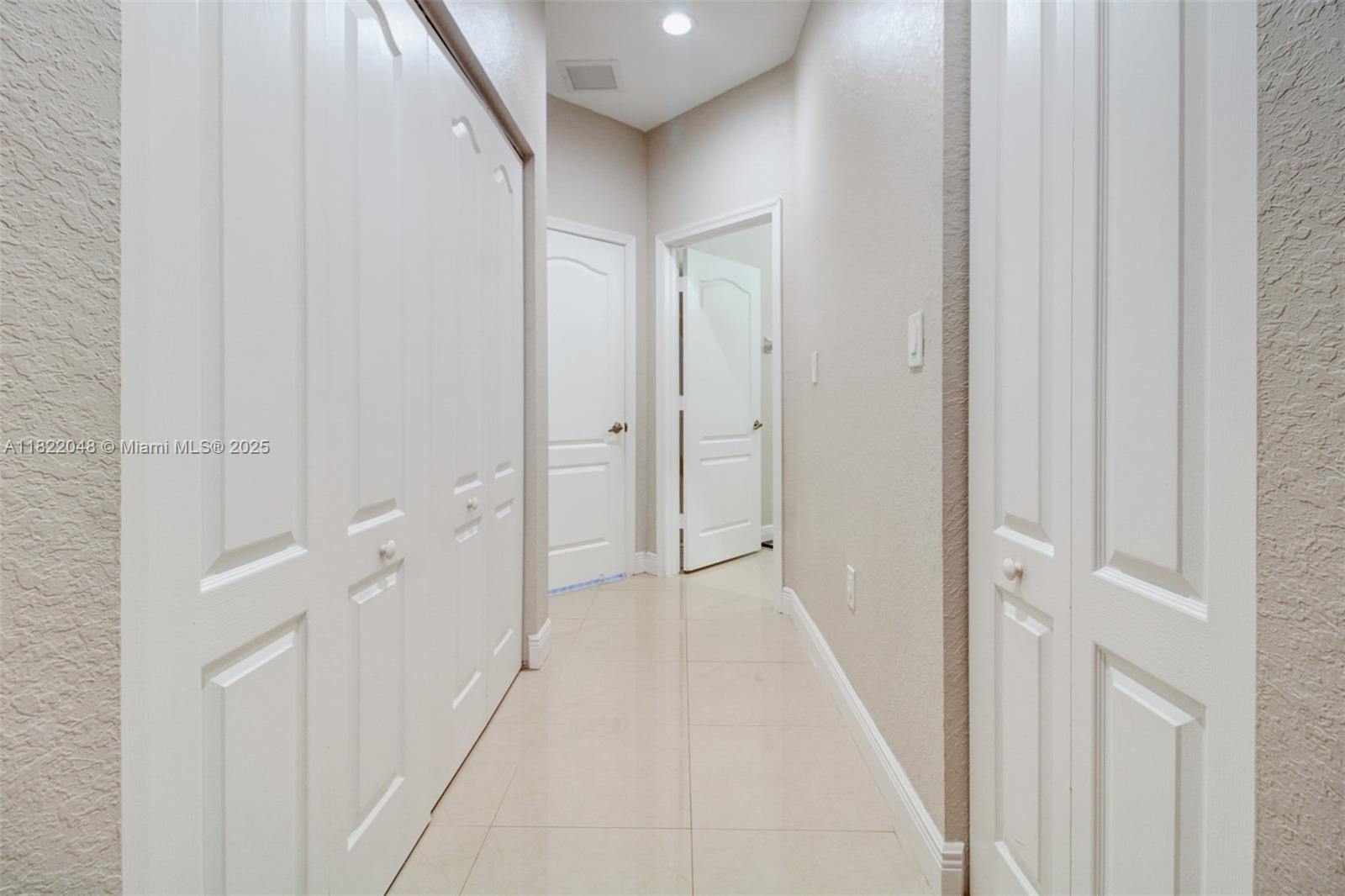 PORTOFINO BAY - Residential